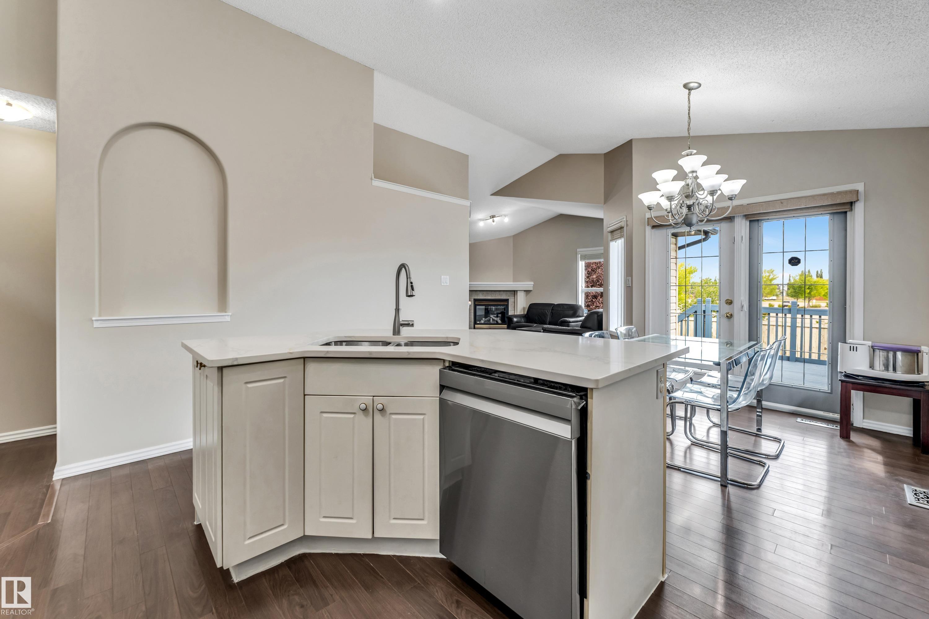 Photo 22 at 3320 27 Avenue NW, Silver Berry, Edmonton