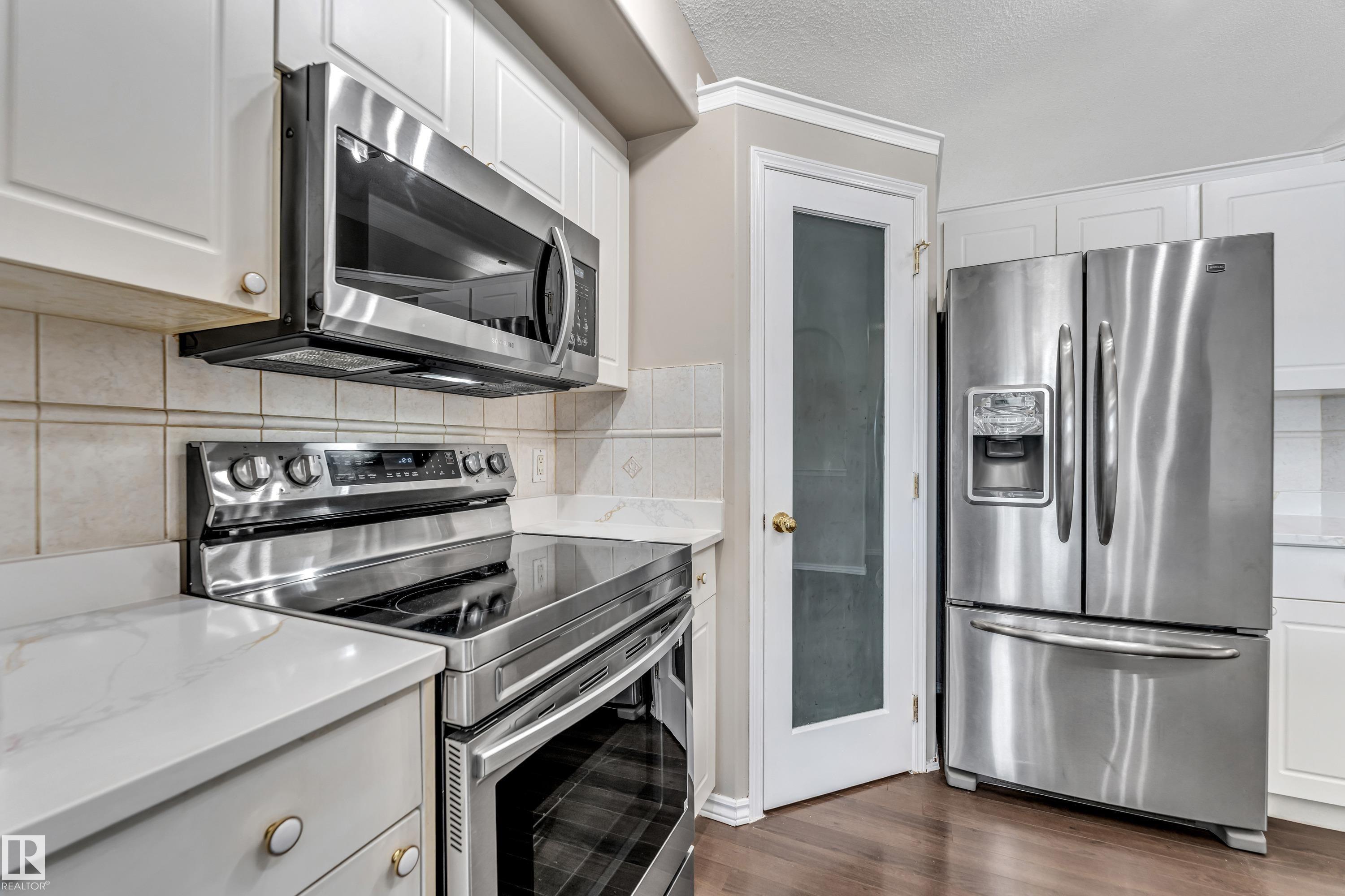 Photo 23 at 3320 27 Avenue NW, Silver Berry, Edmonton