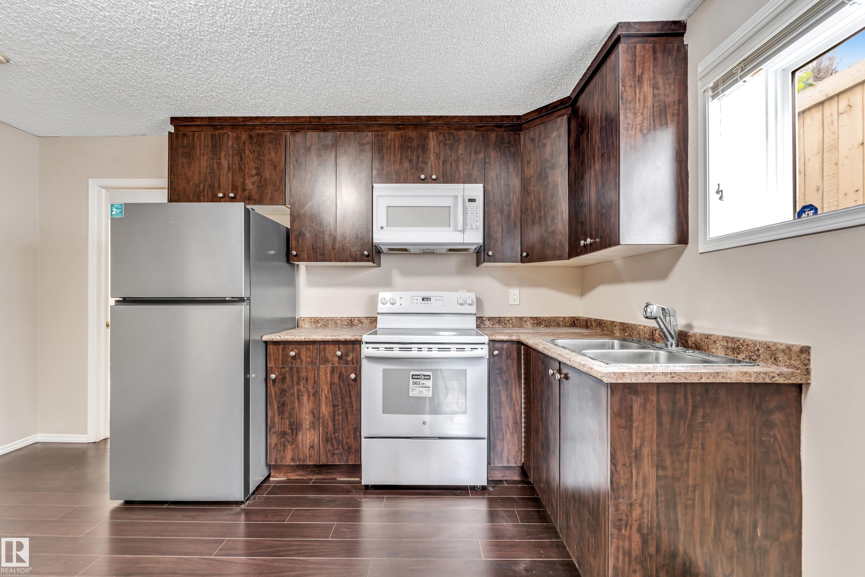 Photo 35 at 3320 27 Avenue NW, Silver Berry, Edmonton