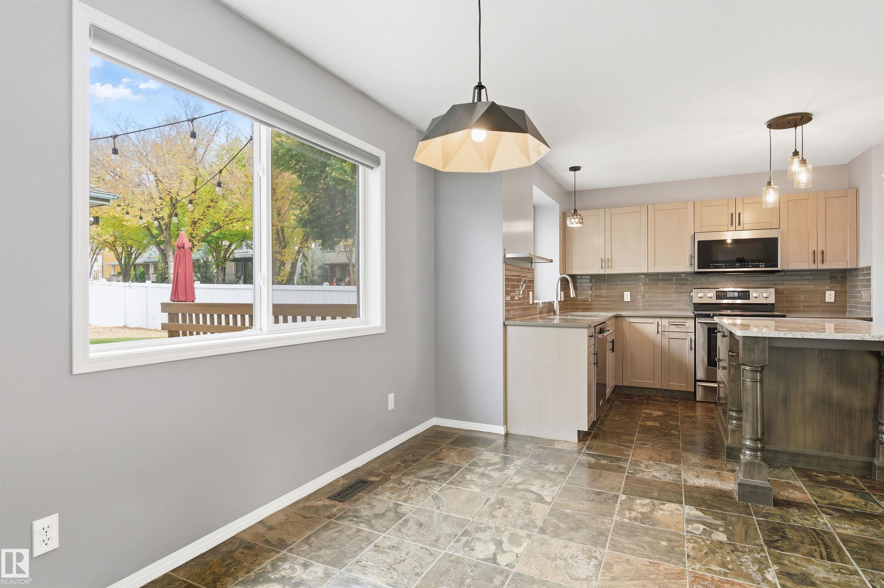 Photo 13 at 1804 Tanner Wynd NW, Terwillegar Towne, Edmonton