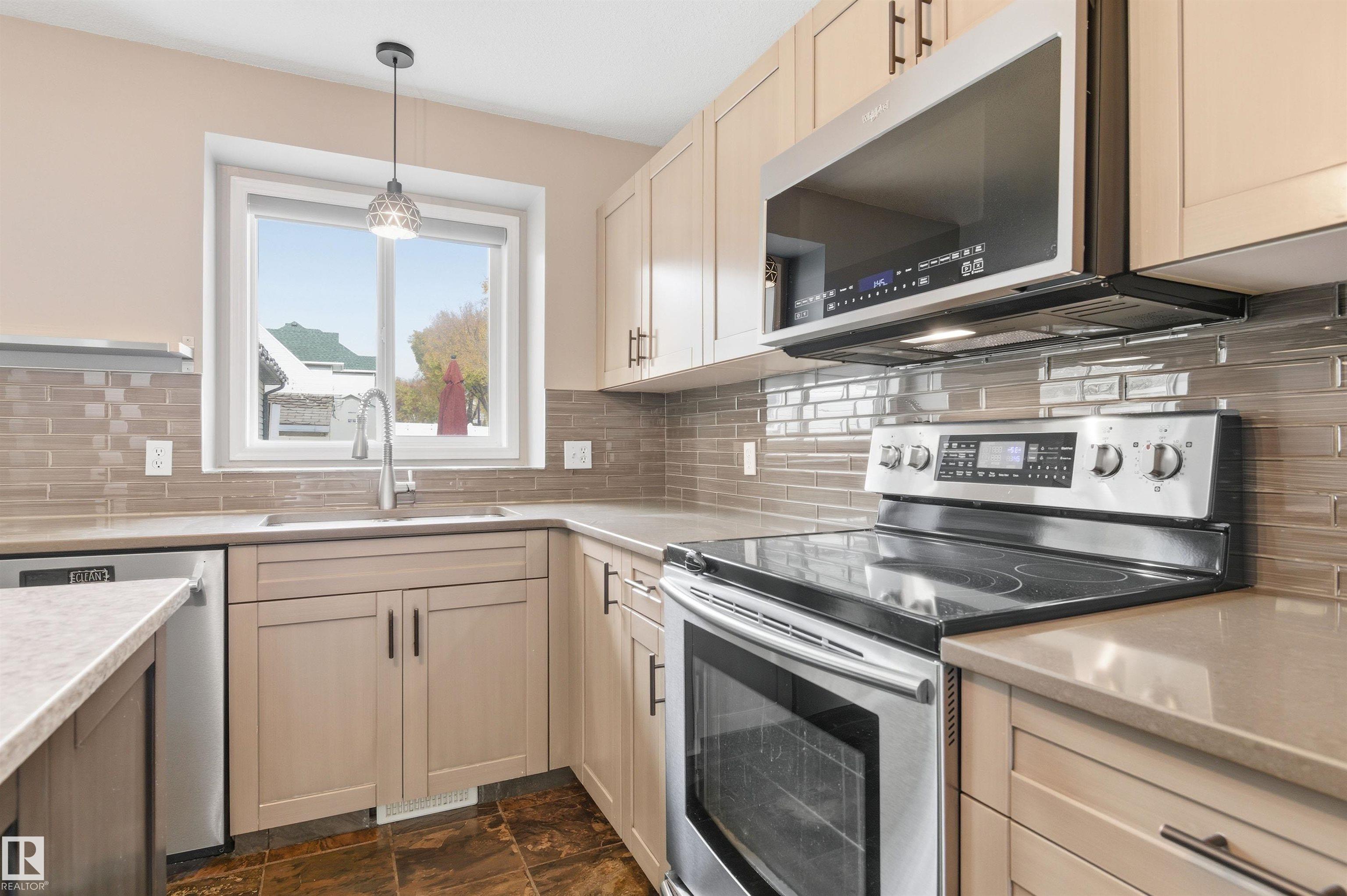 Photo 7 at 1804 Tanner Wynd NW, Terwillegar Towne, Edmonton