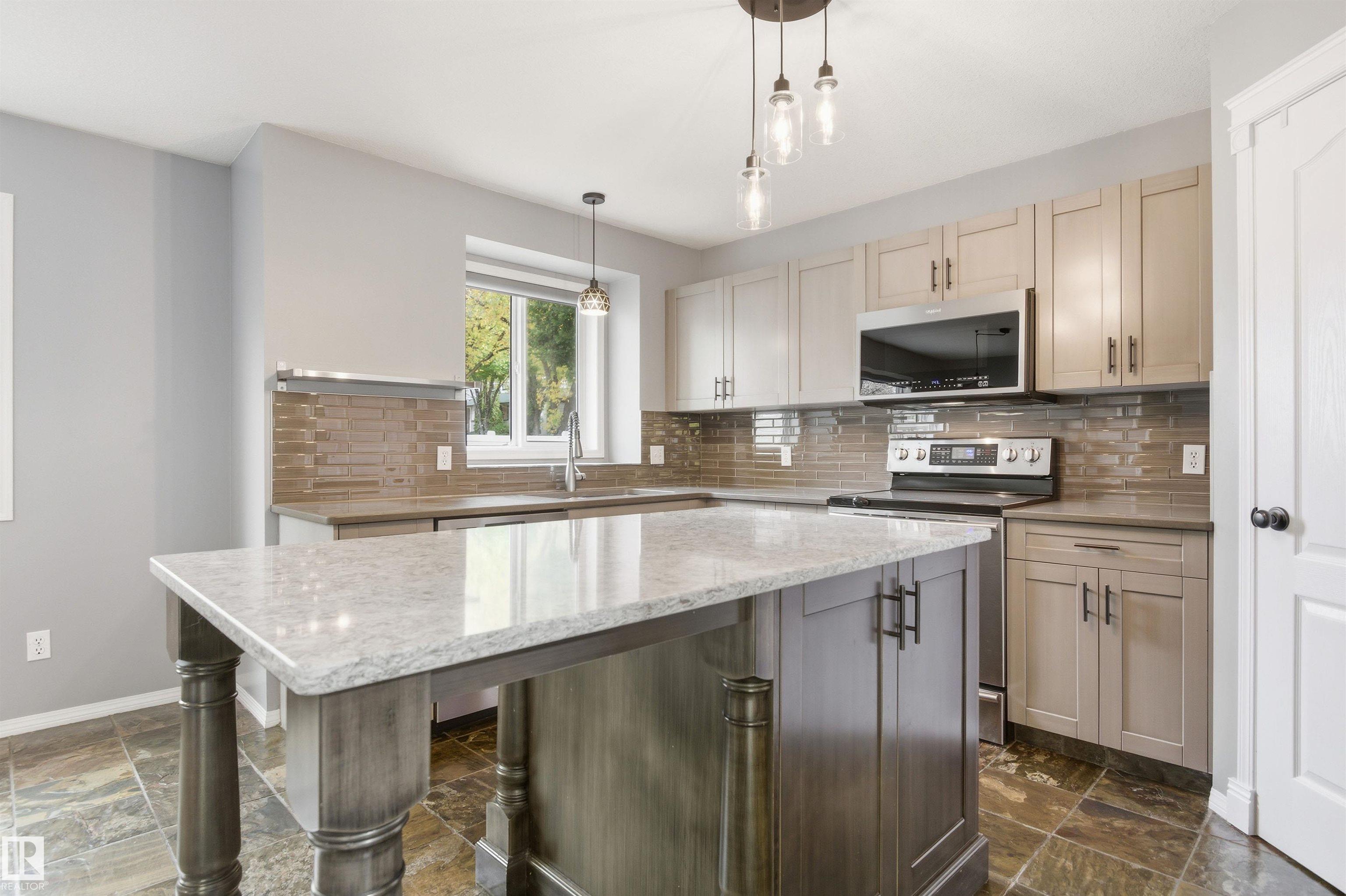 Photo 8 at 1804 Tanner Wynd NW, Terwillegar Towne, Edmonton