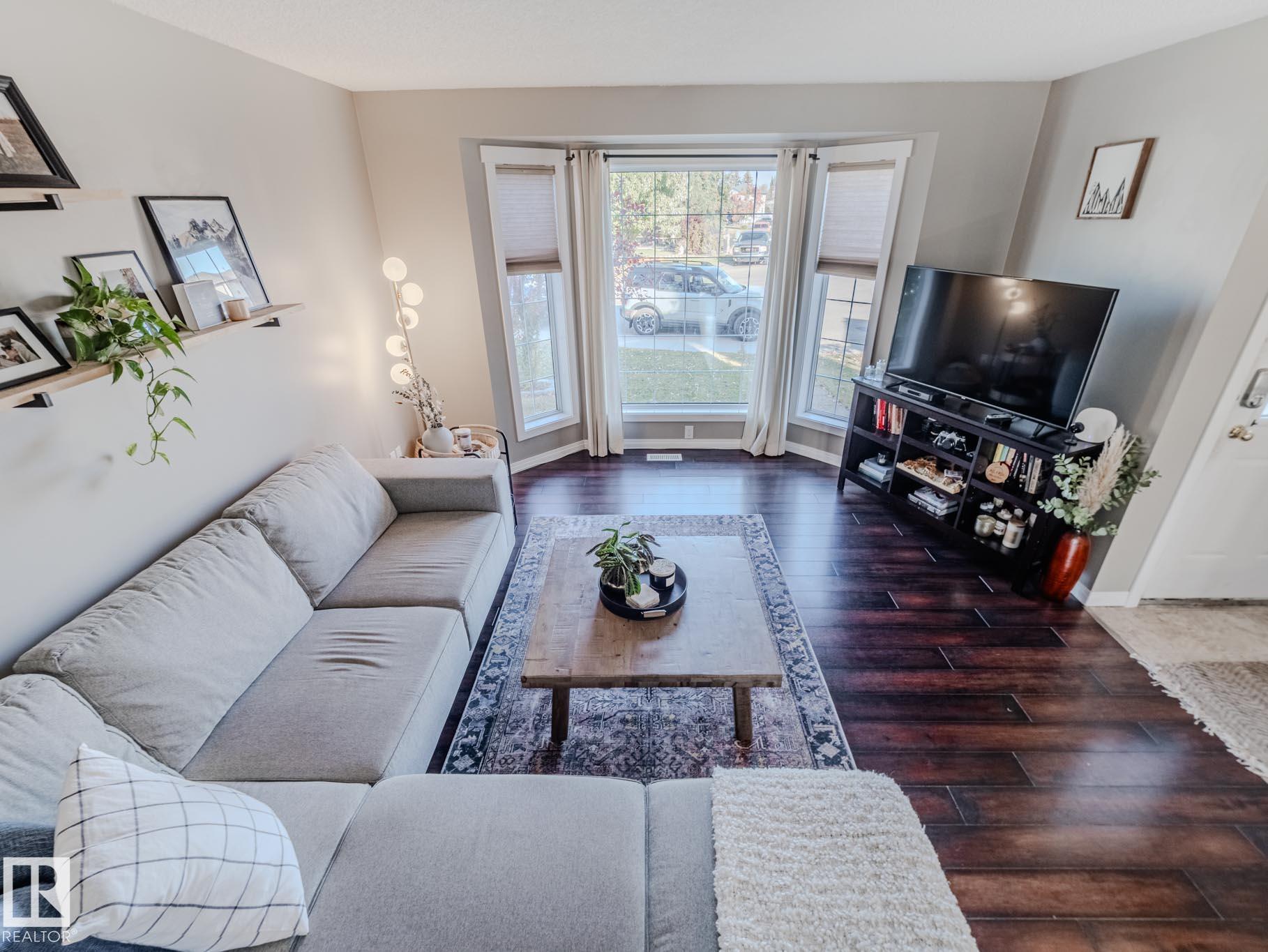 Photo 12 at 106 Heatherglen Crescent, Heatherglen, Spruce Grove