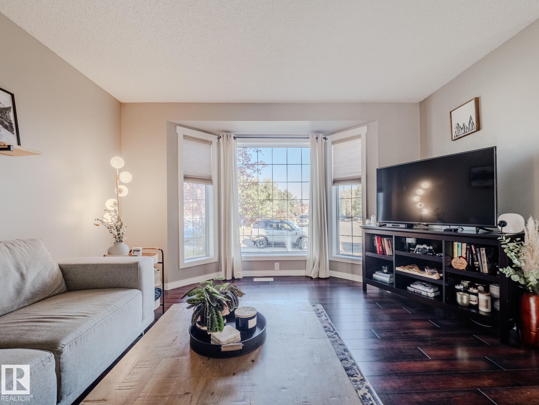 Photo 13 at 106 Heatherglen Crescent, Heatherglen, Spruce Grove