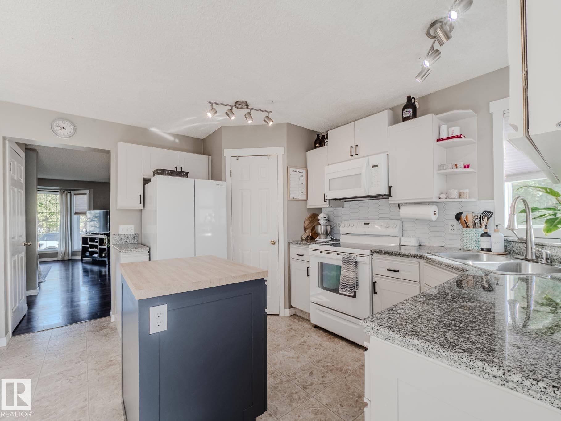 Photo 20 at 106 Heatherglen Crescent, Heatherglen, Spruce Grove