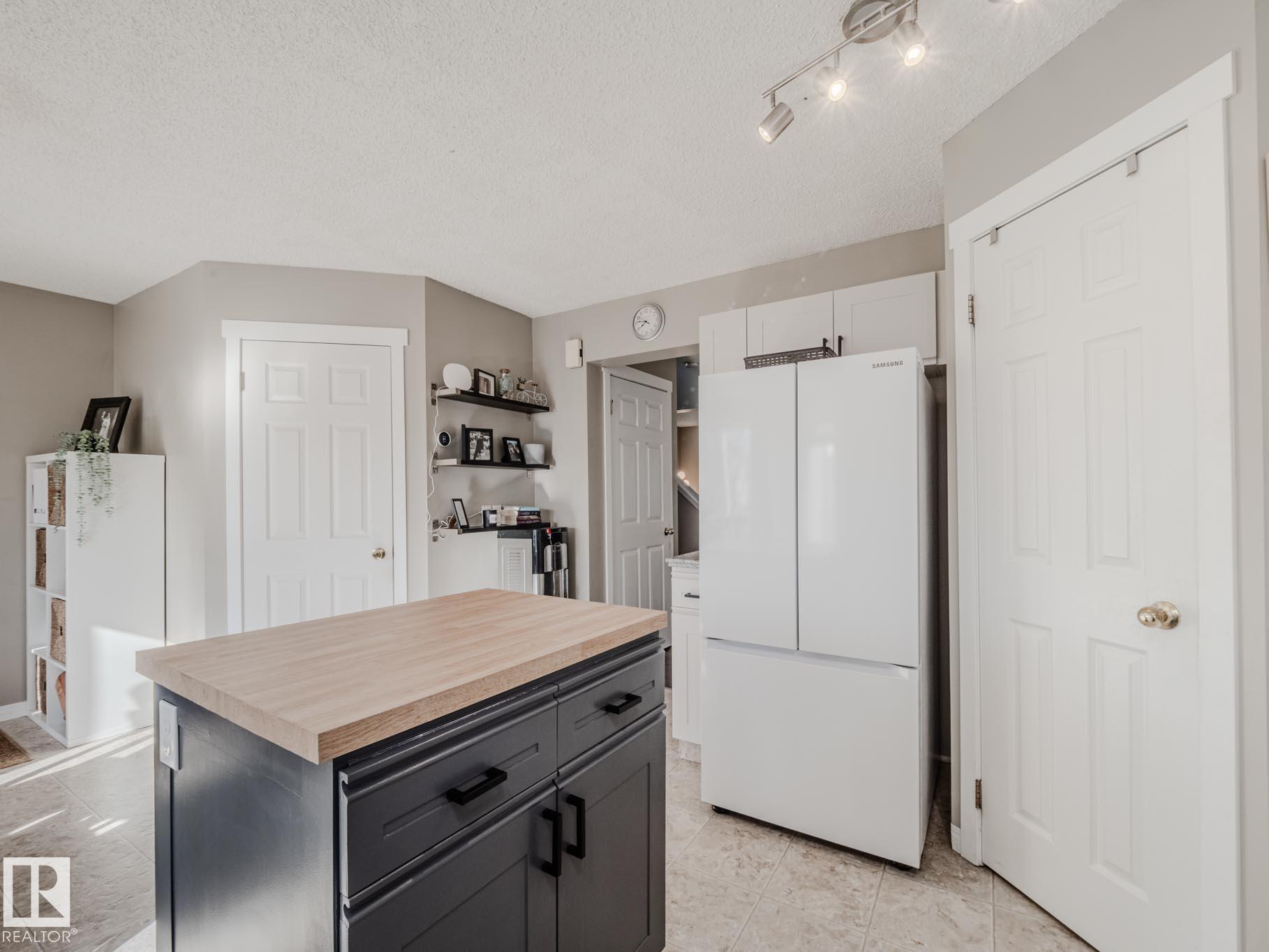 Photo 27 at 106 Heatherglen Crescent, Heatherglen, Spruce Grove