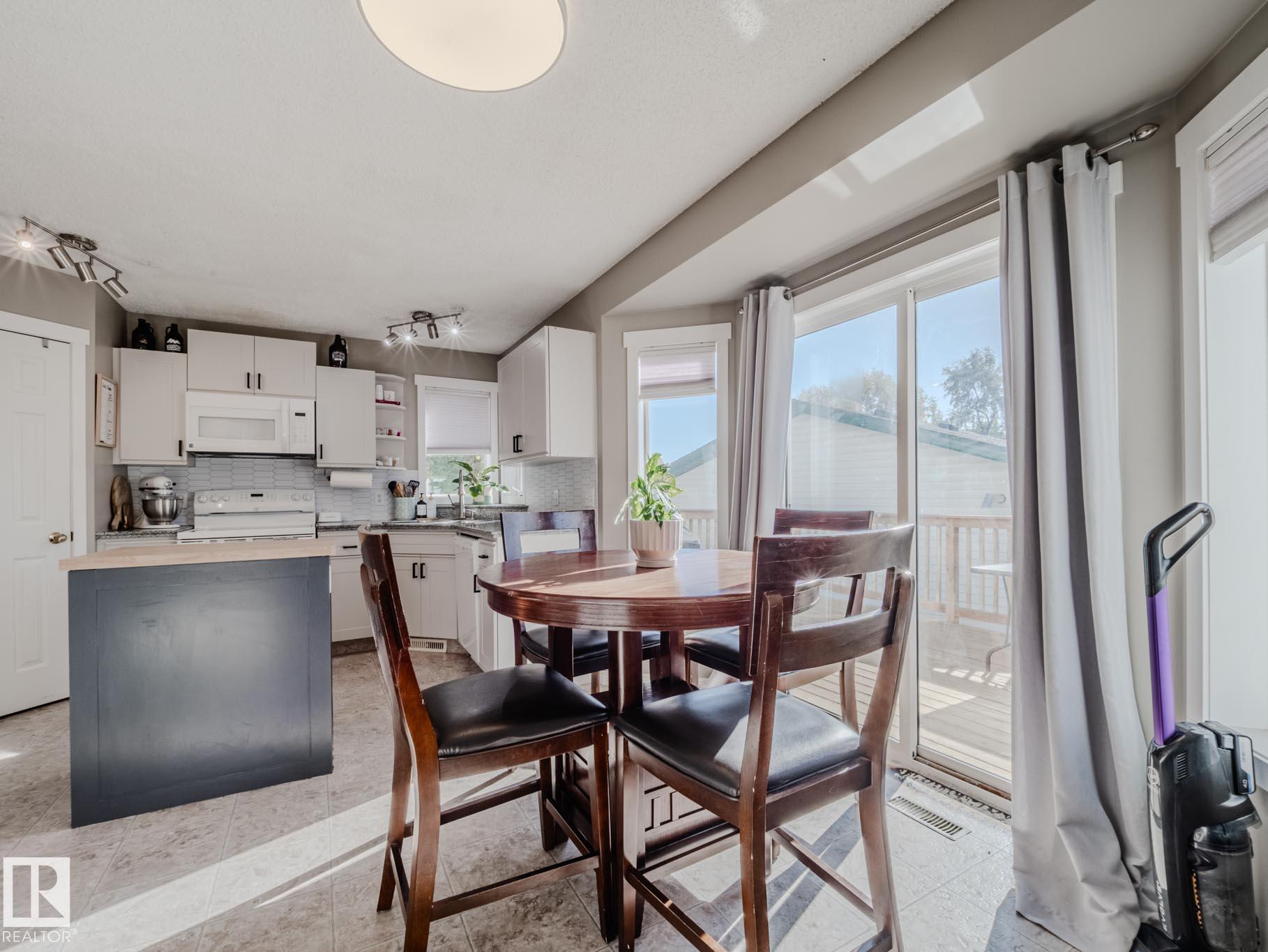 Photo 32 at 106 Heatherglen Crescent, Heatherglen, Spruce Grove