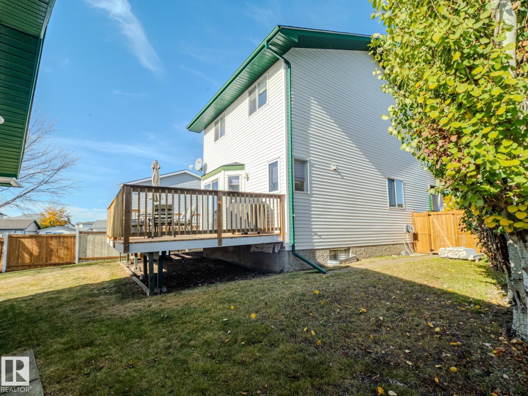 Photo 72 at 106 Heatherglen Crescent, Heatherglen, Spruce Grove