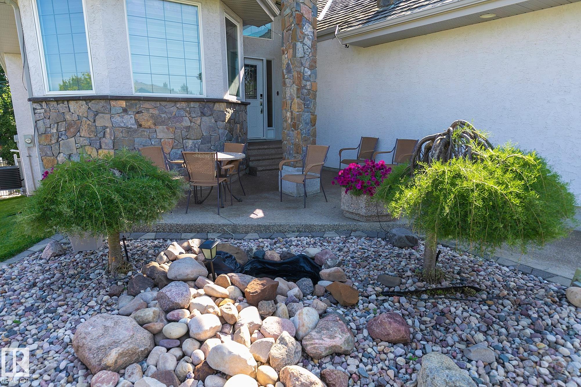 Photo 3 at 7 Kingsbury Crescent, Kingswood, St. Albert