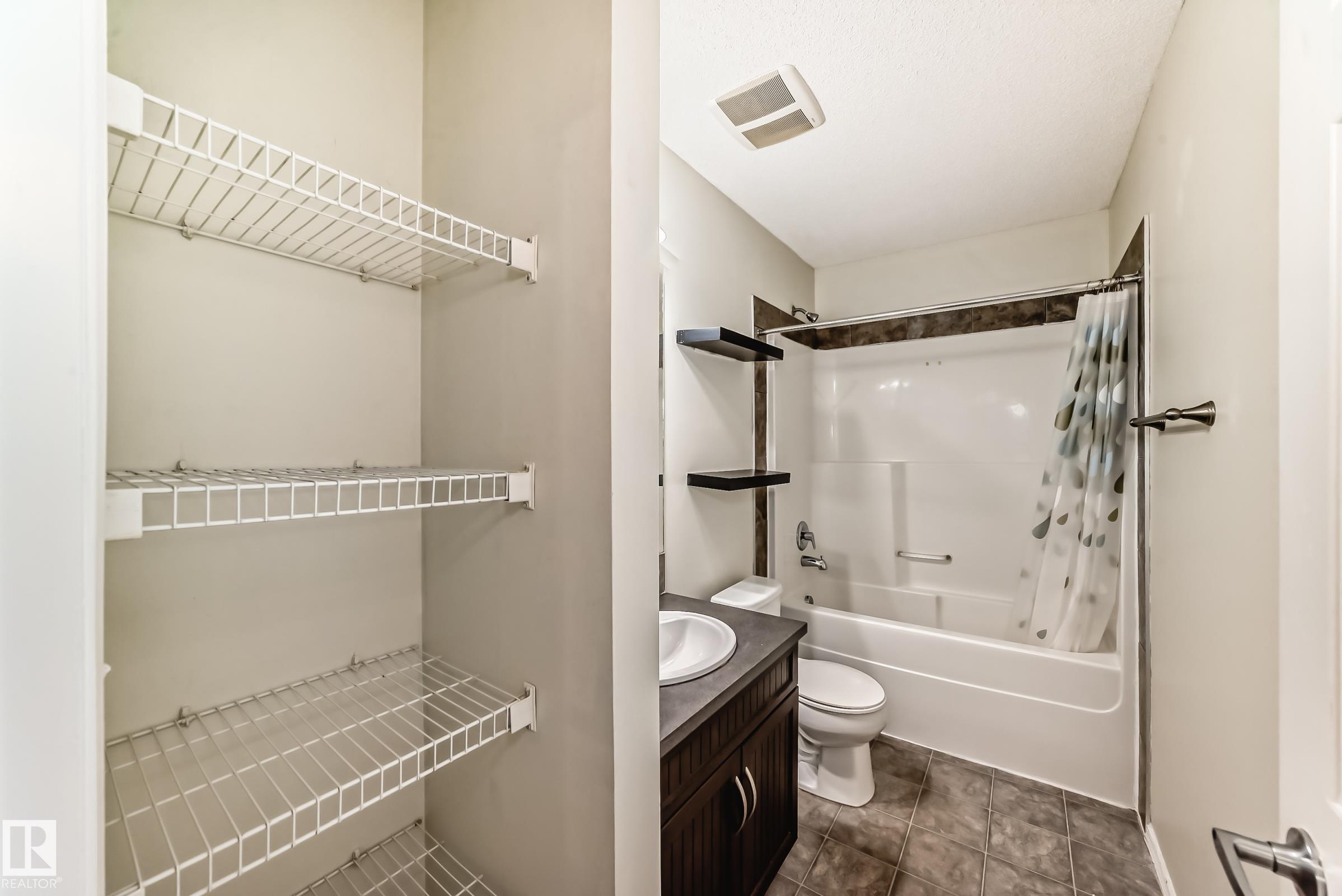 Photo 22 at 138 - 142 Selkirk Place, Suntree, Leduc