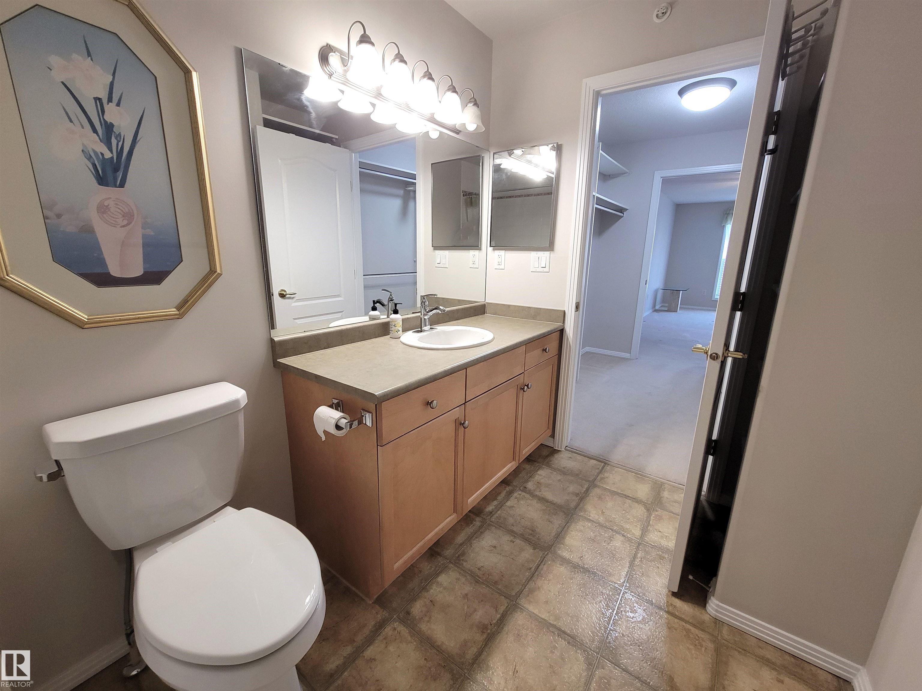Photo 11 at 402 - 8942 156 Street NW, Meadowlark Park, Edmonton