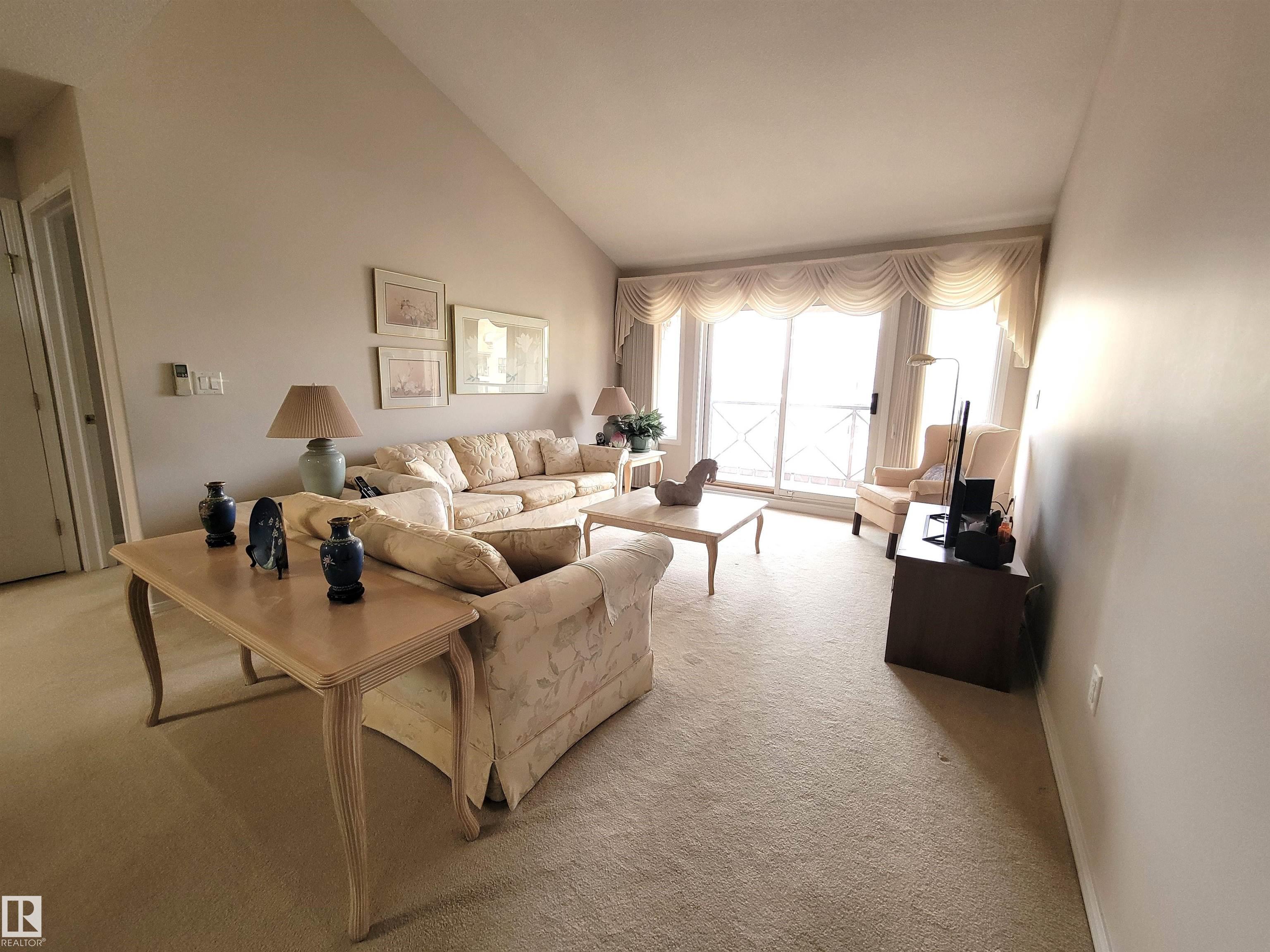Photo 5 at 402 - 8942 156 Street NW, Meadowlark Park, Edmonton