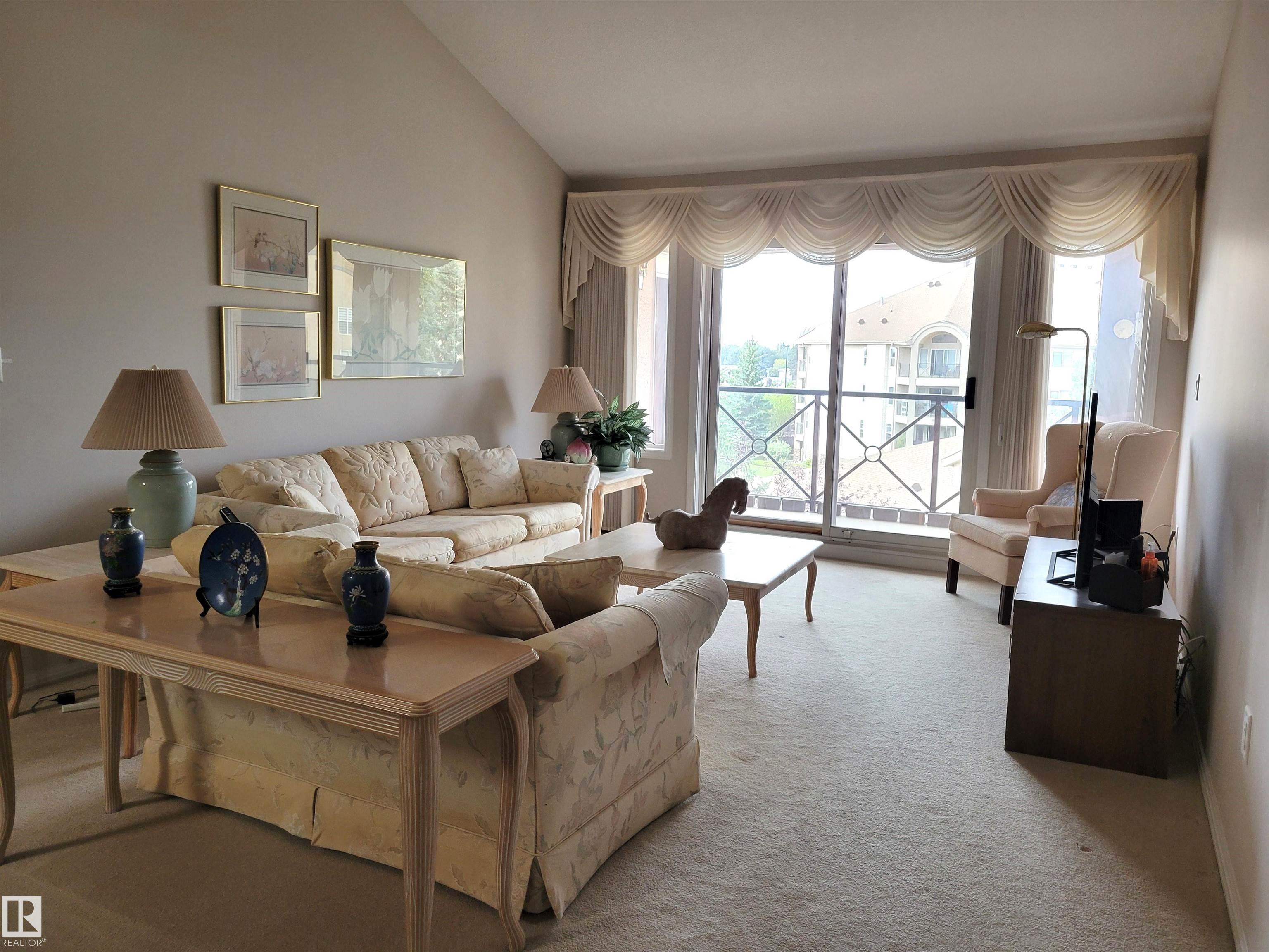 Photo 6 at 402 - 8942 156 Street NW, Meadowlark Park, Edmonton