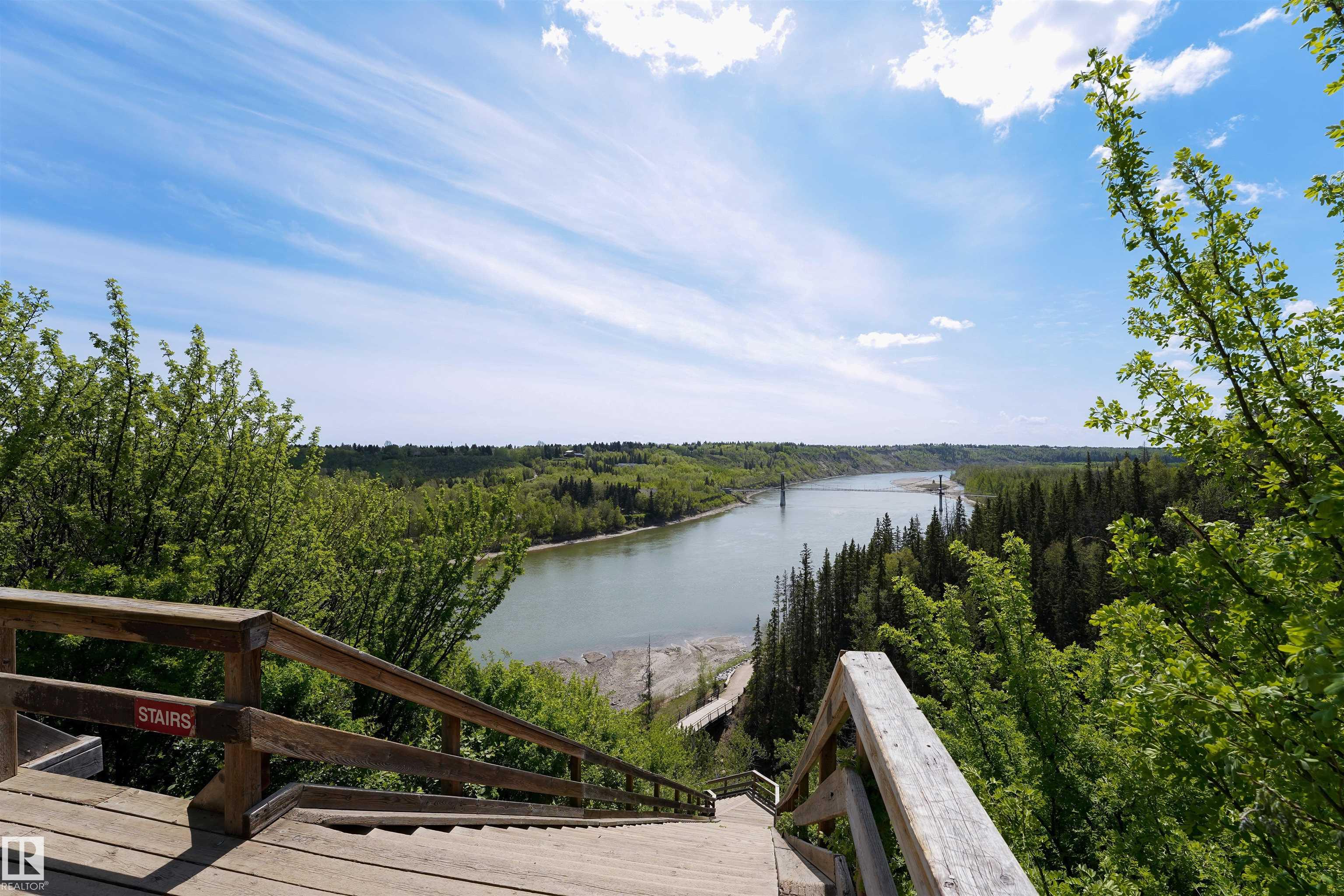 http://cdnparap120.paragonrels.com/ParagonImages/Property/p12/RAE/225374632/71/0/0/e1e6094fa609d2264d65c5b9f1699ff3/1/9a80c5762dd43dfc5f3bfe61e06861ad/225374632-37b5301d-9331-4c96-ab71-ad879bebf834.JPG