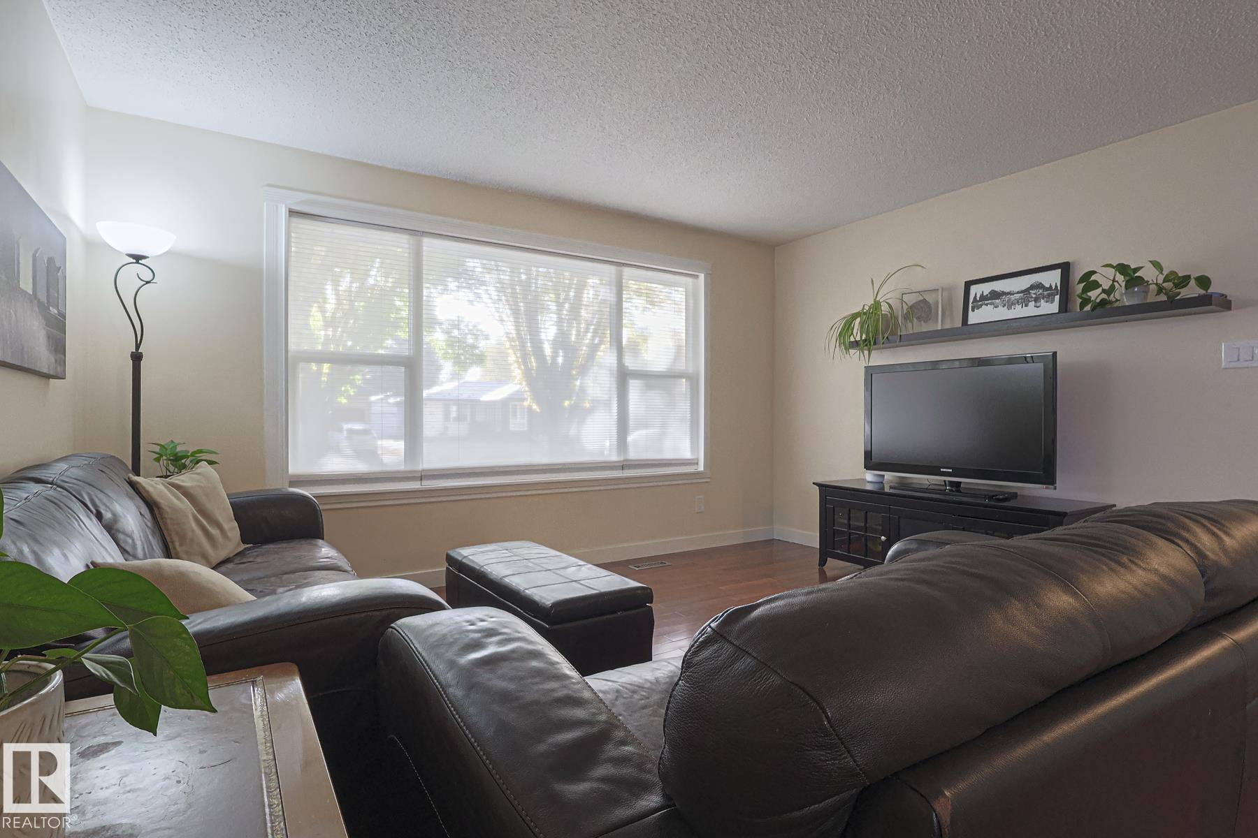 Photo 6 at 106 Forest Drive, Forest Lawn, St. Albert