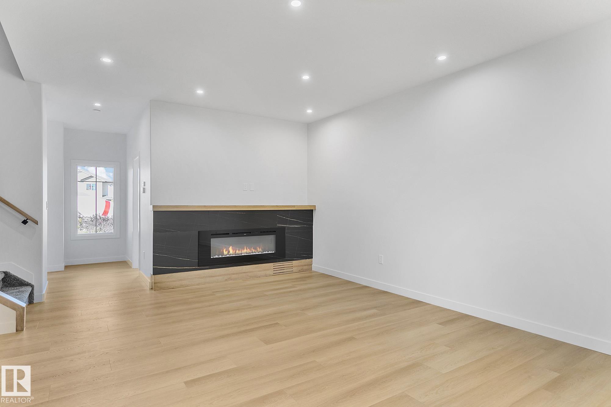 Photo 7 at 10617 99 Street, Morinville