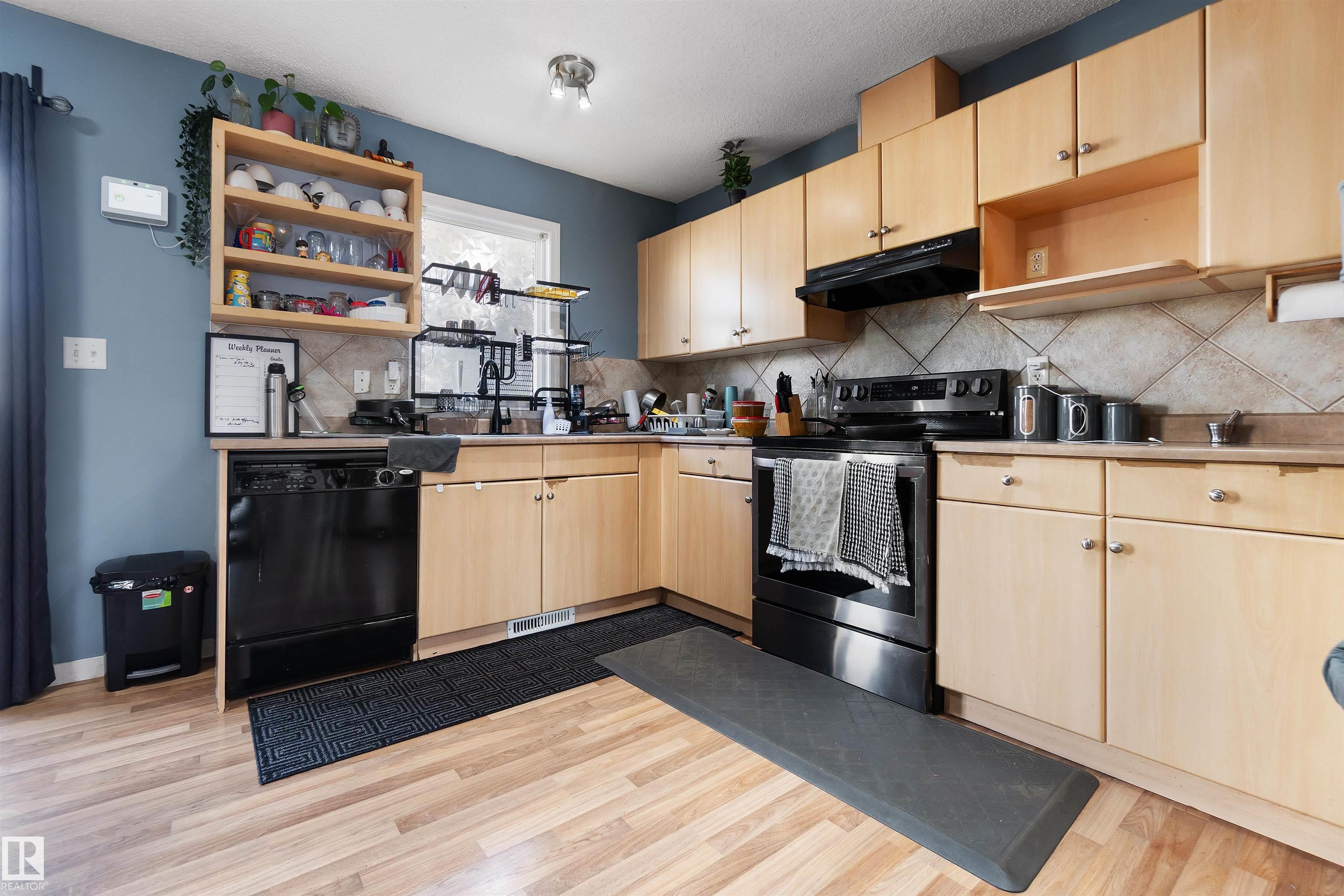 Photo 14 at 36 - 2503 24 Street NW, Silver Berry, Edmonton