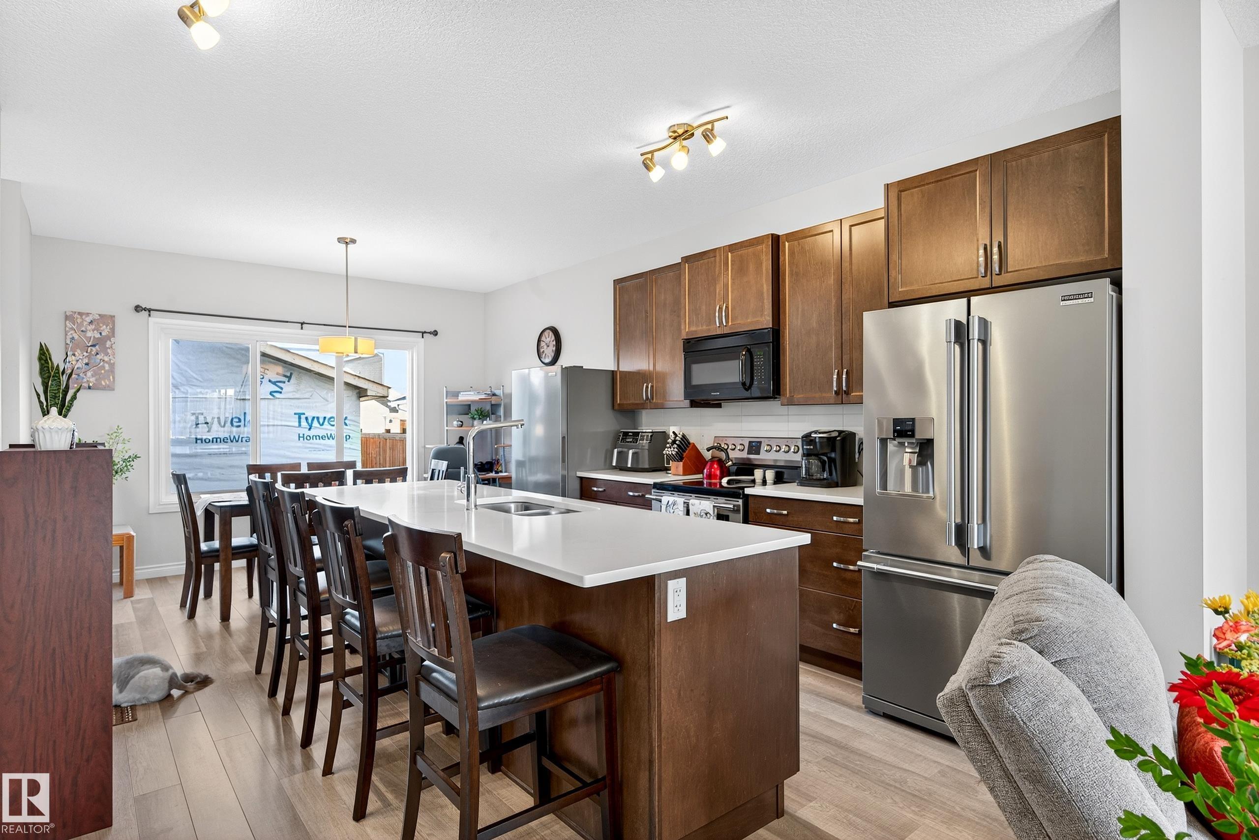 Photo 11 at 3606 48 Avenue, Forest Heights, Beaumont