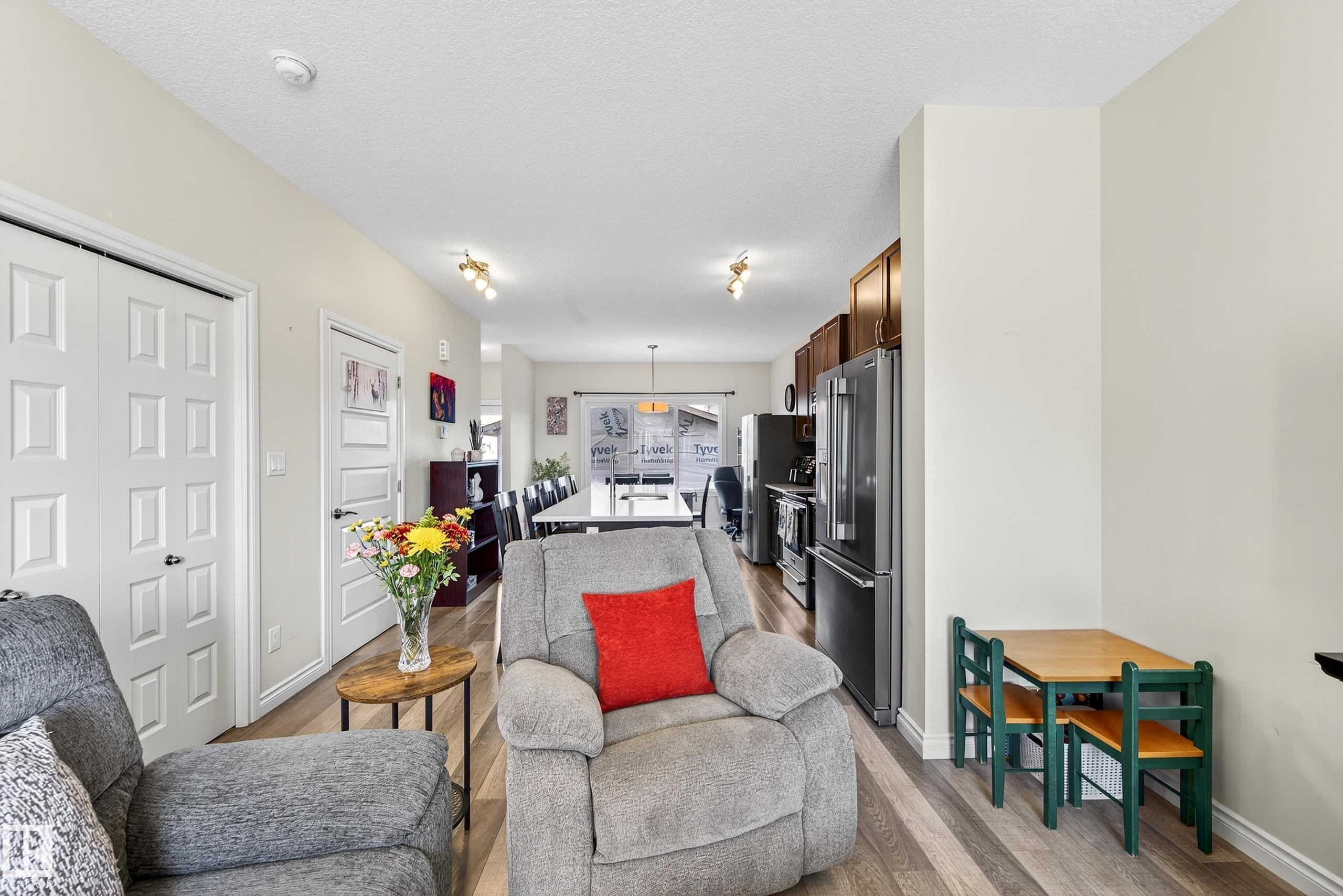 Photo 10 at 3606 48 Avenue, Forest Heights, Beaumont