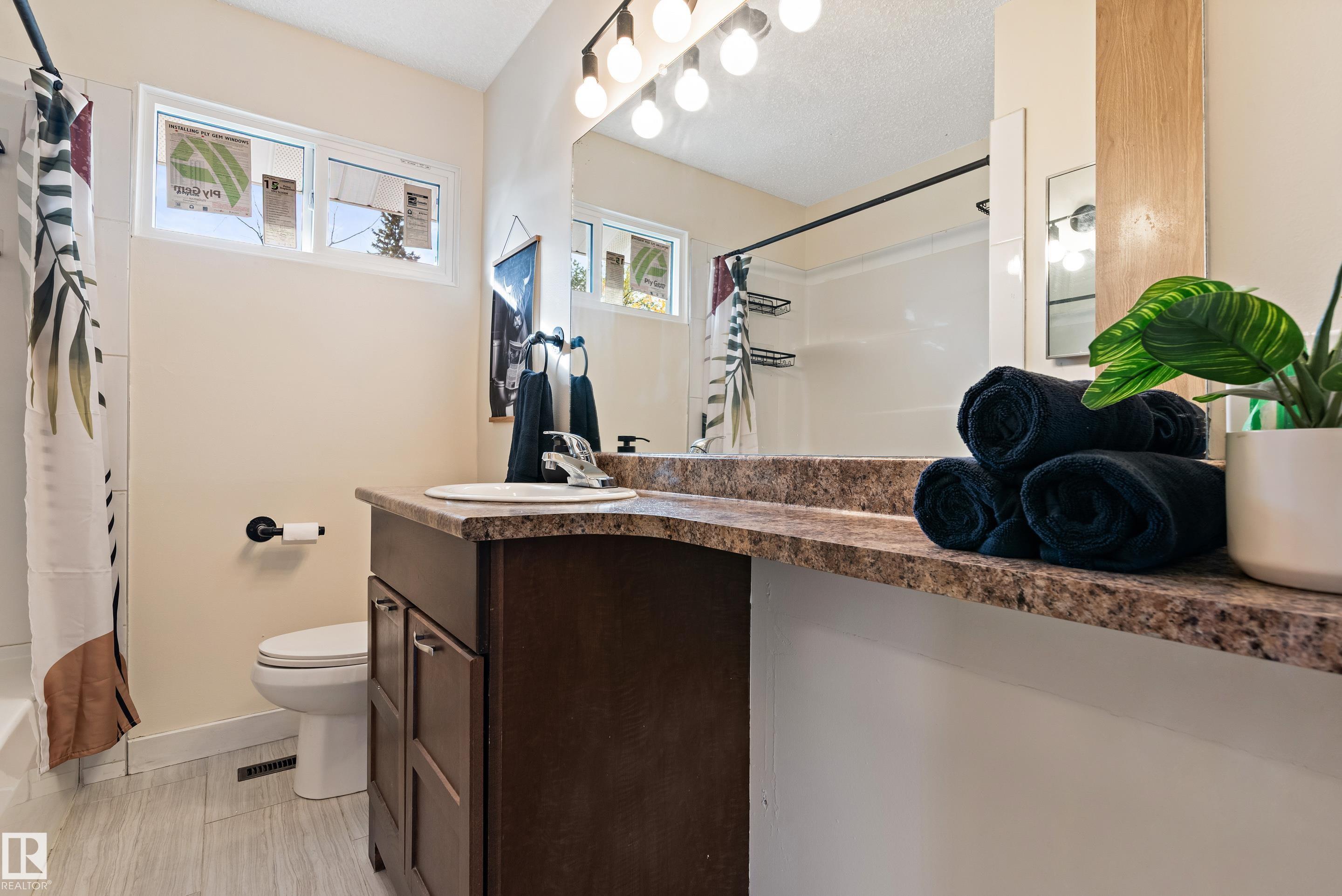 Photo 27 at 7203 93 Avenue NW, Ottewell, Edmonton