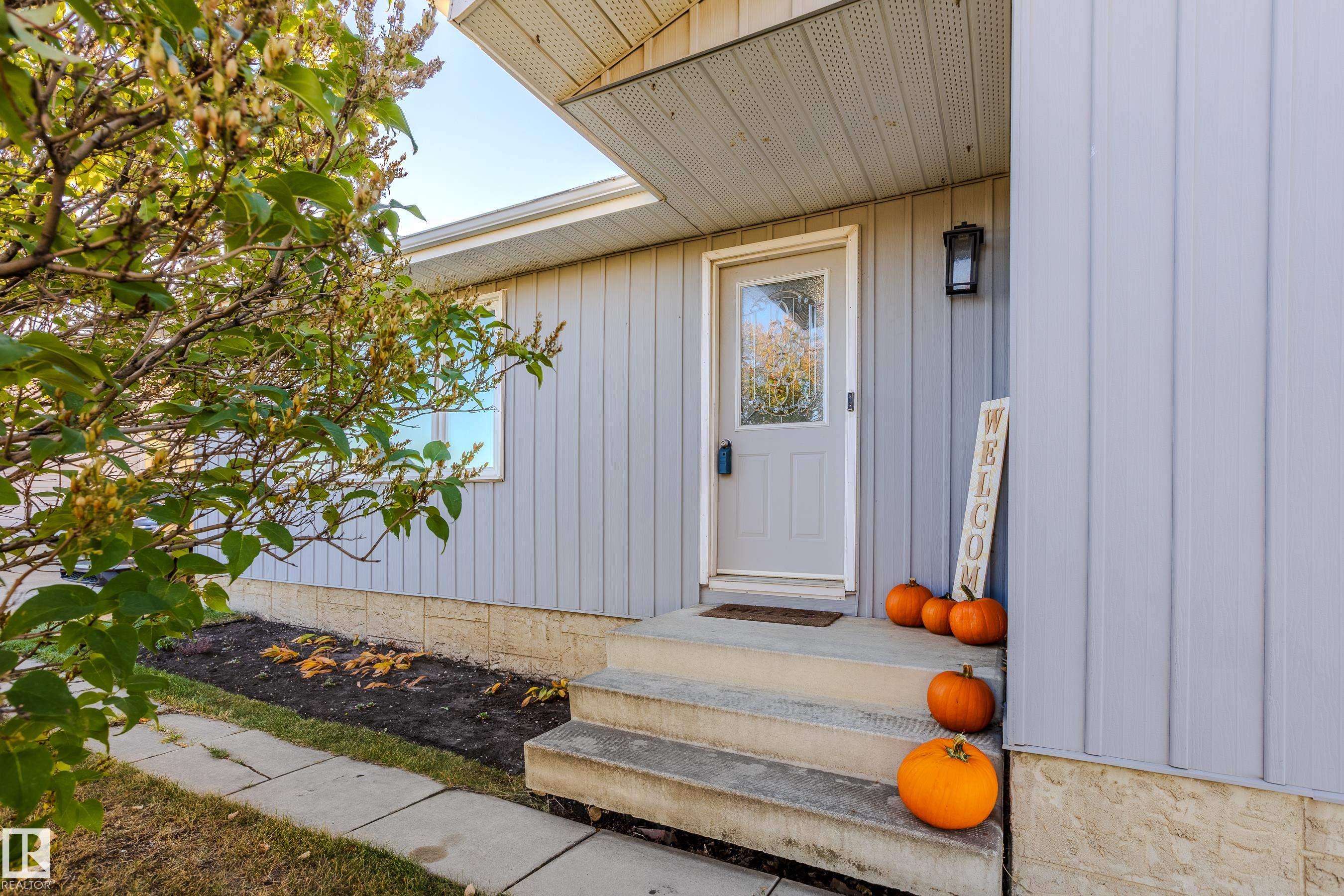 9713 100 Avenue, Morinville 