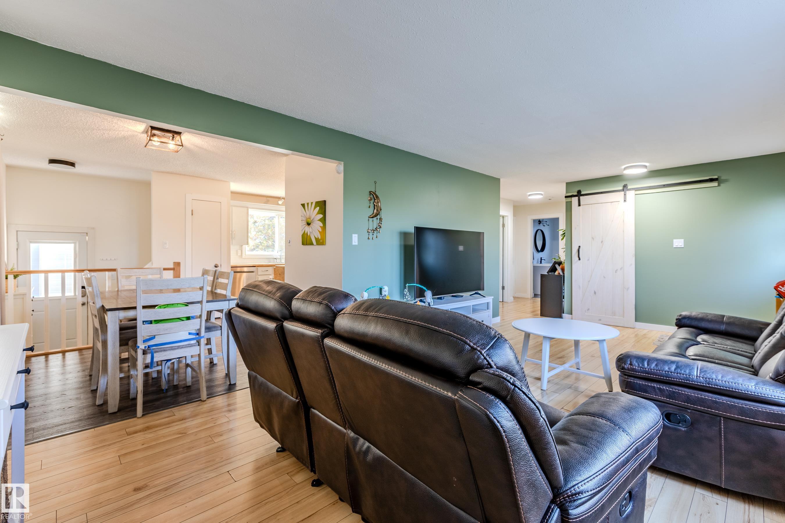 Photo 7 at 9713 100 Avenue, Morinville