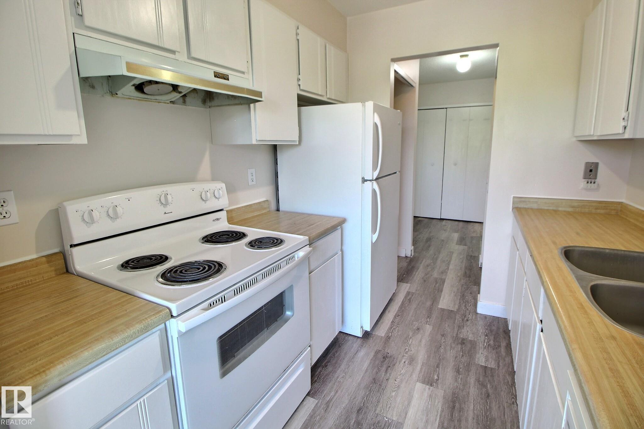 Photo 2 at 304 - 7203 171 Street NW, Callingwood North, Edmonton