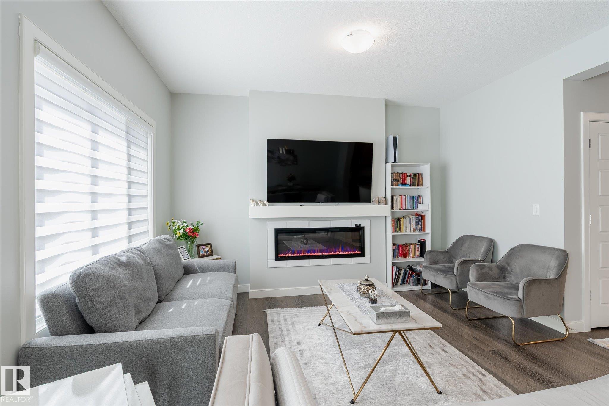 Picture for 22143 80 AV NW