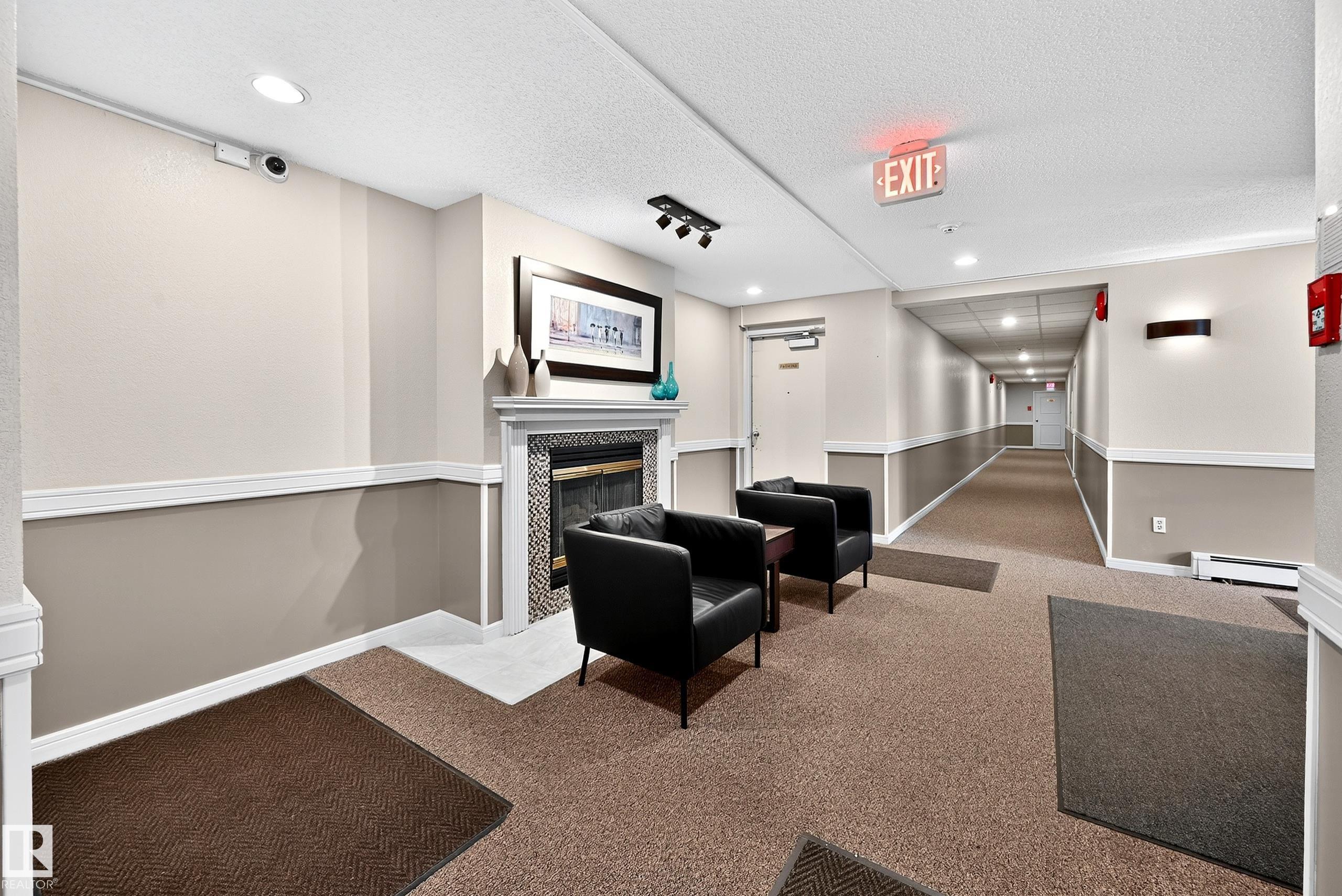 Photo 3 at 309 - 9138 83 Avenue NW, Bonnie Doon, Edmonton