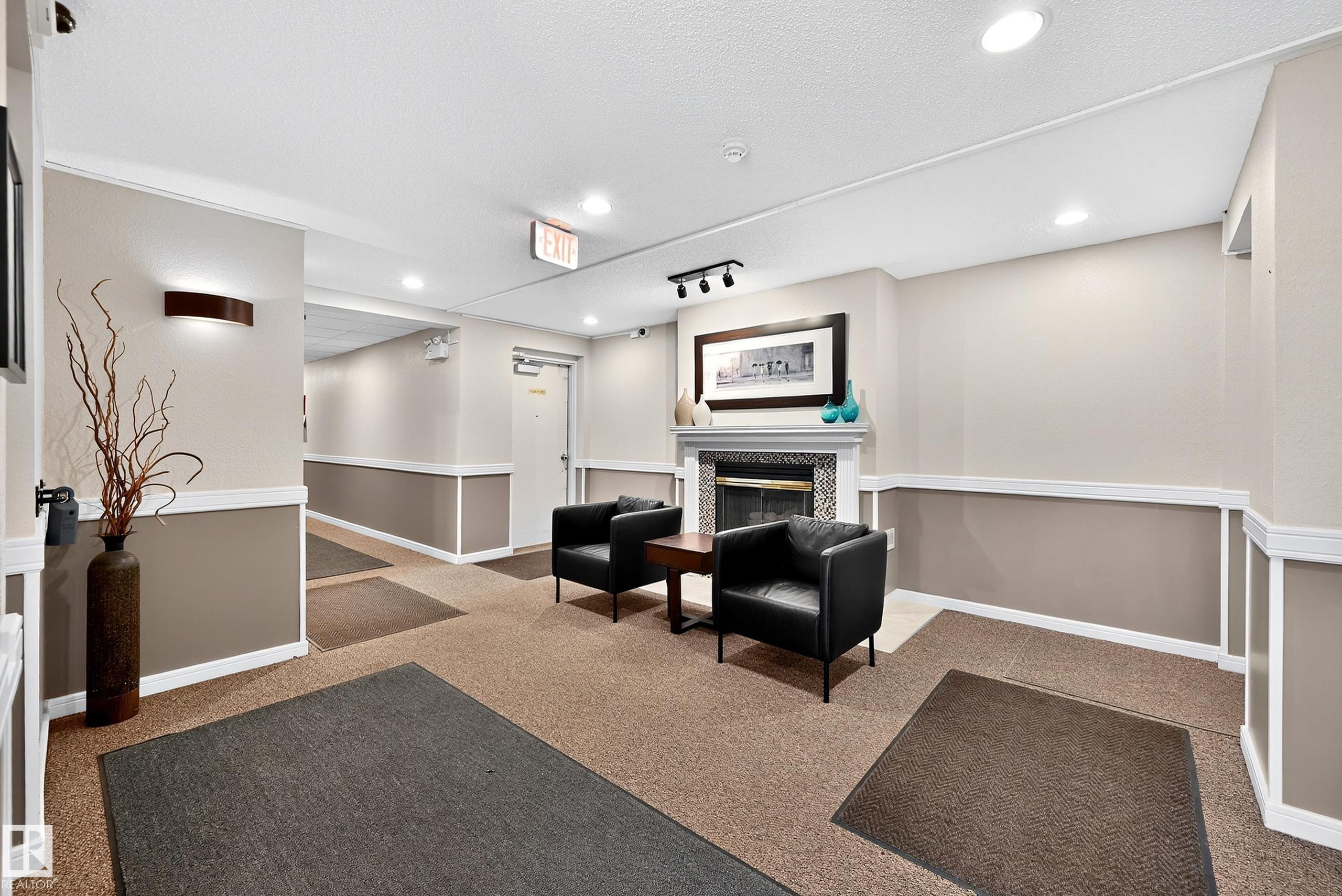 Photo 4 at 309 - 9138 83 Avenue NW, Bonnie Doon, Edmonton