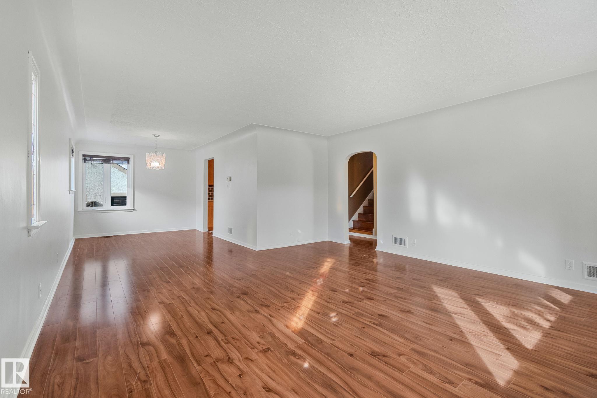Photo 7 at 10950 117 Street NW, Queen Mary Park, Edmonton