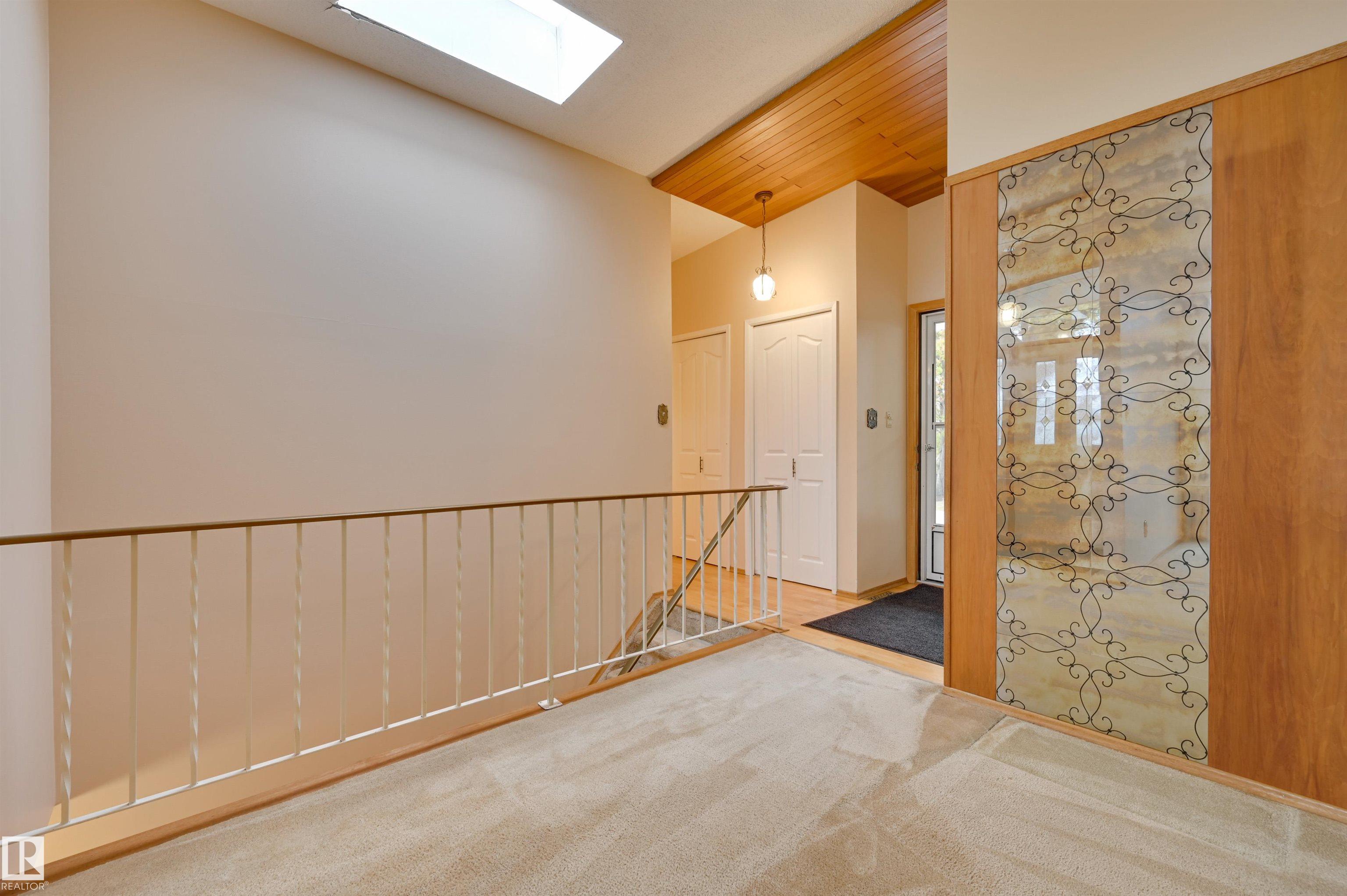 Photo 11 at 6211 148 Avenue NW, Mcleod, Edmonton