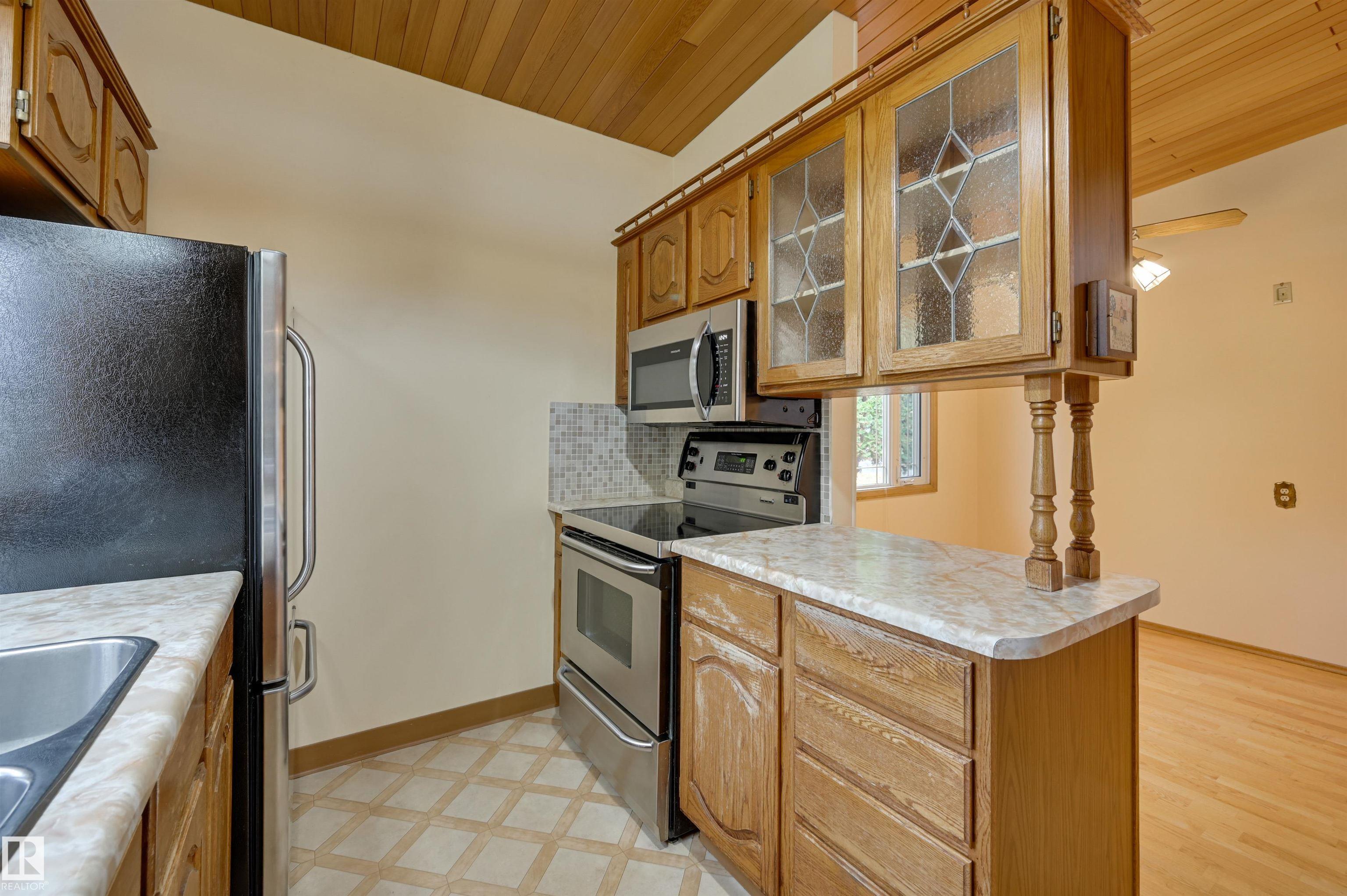 Photo 17 at 6211 148 Avenue NW, Mcleod, Edmonton