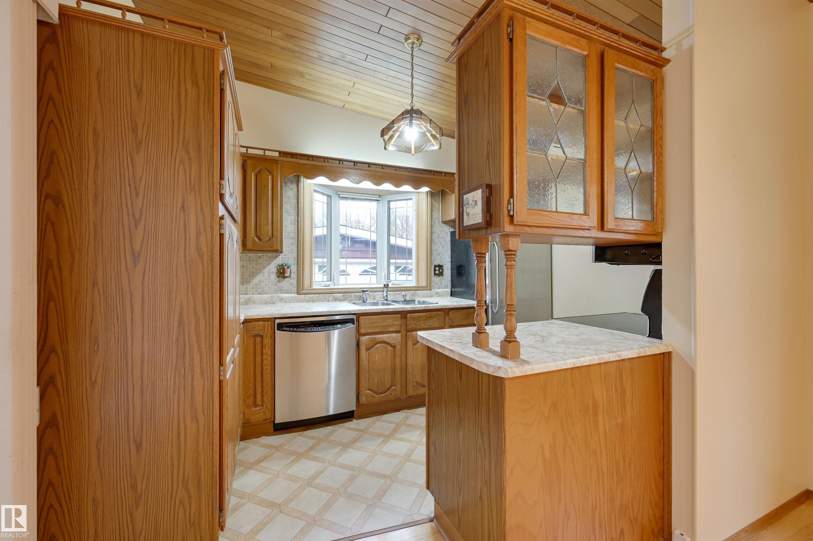 Photo 20 at 6211 148 Avenue NW, Mcleod, Edmonton