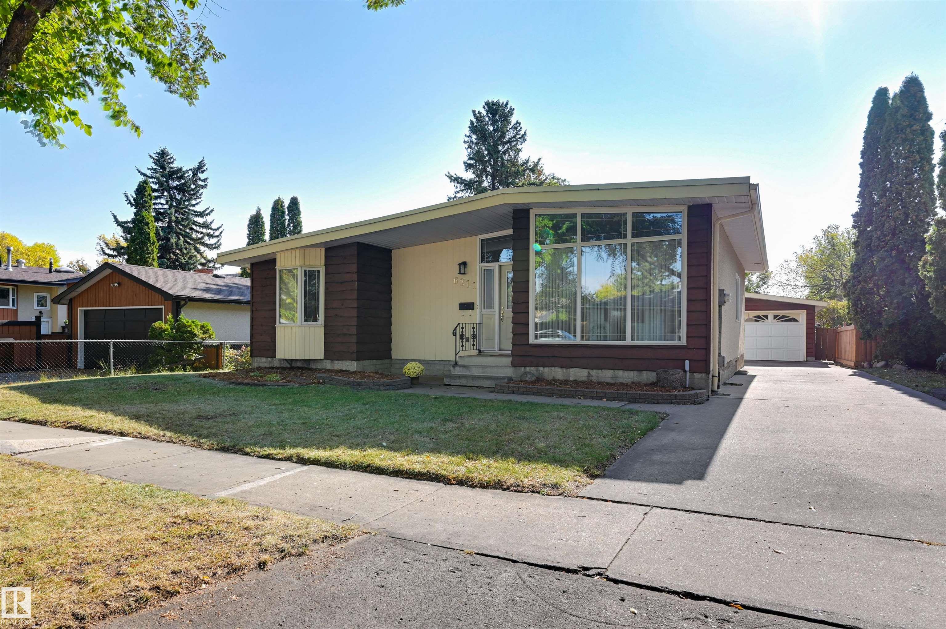Photo 3 at 6211 148 Avenue NW, Mcleod, Edmonton