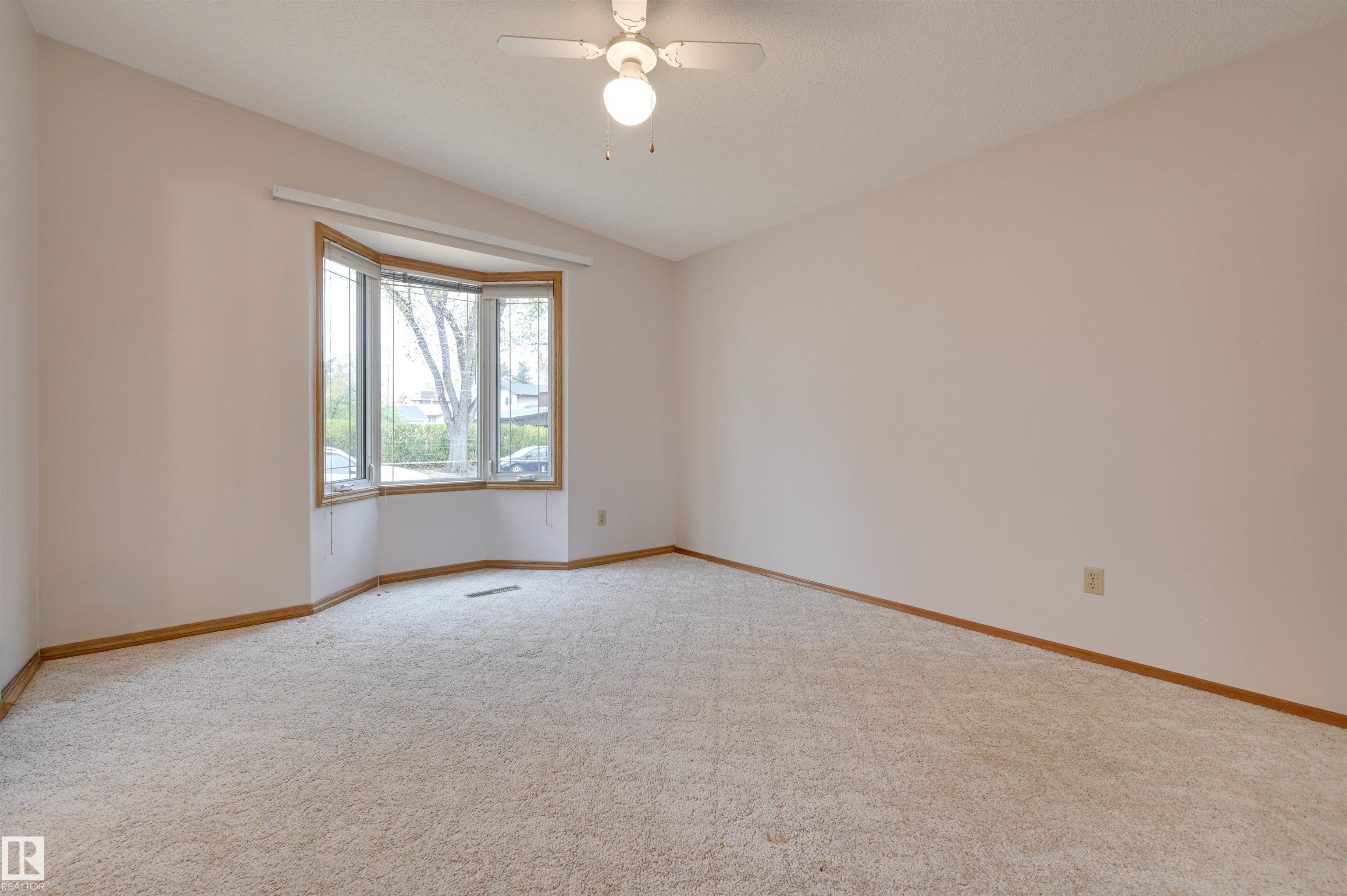 Photo 31 at 6211 148 Avenue NW, Mcleod, Edmonton