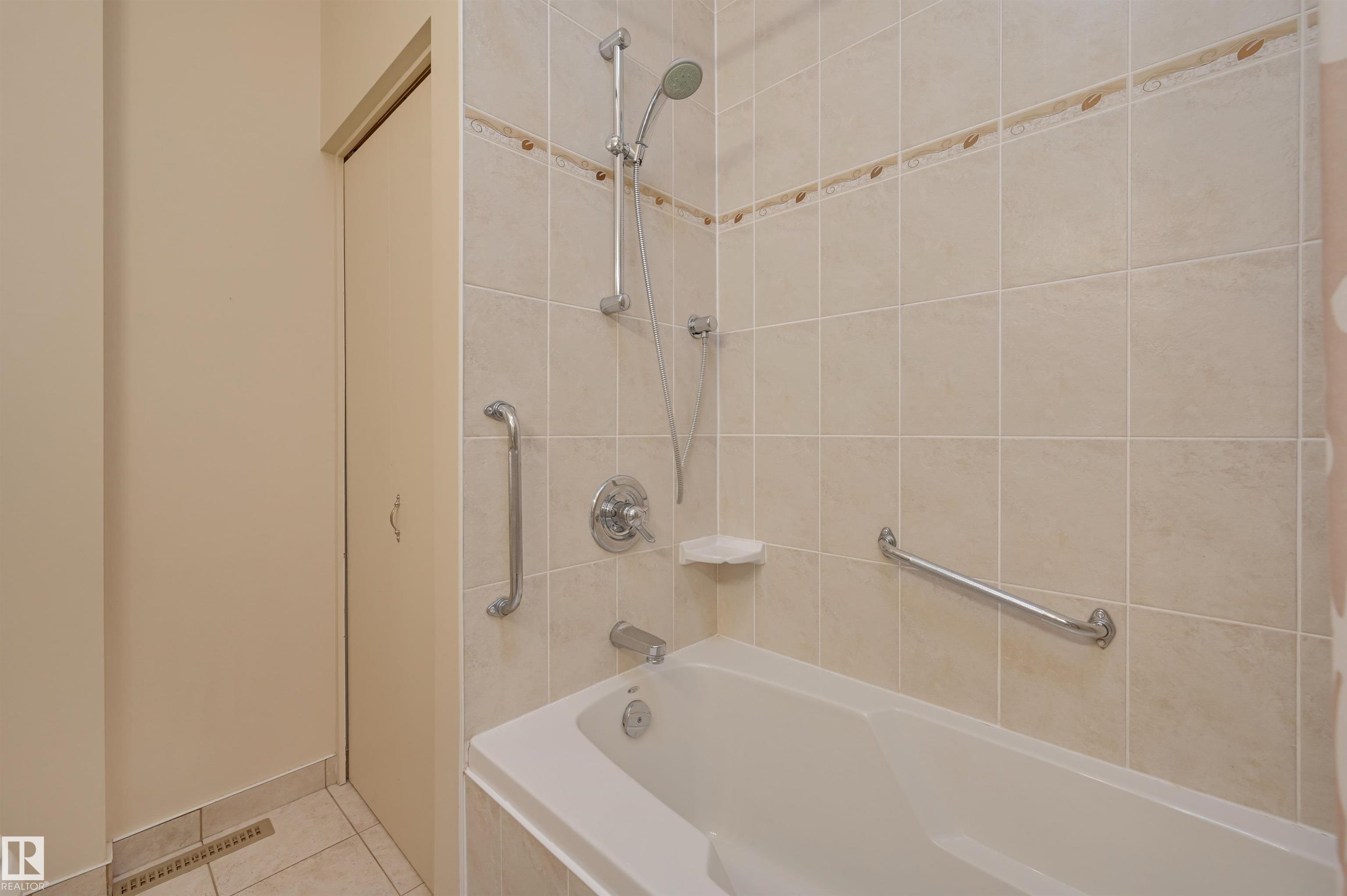 Photo 35 at 6211 148 Avenue NW, Mcleod, Edmonton