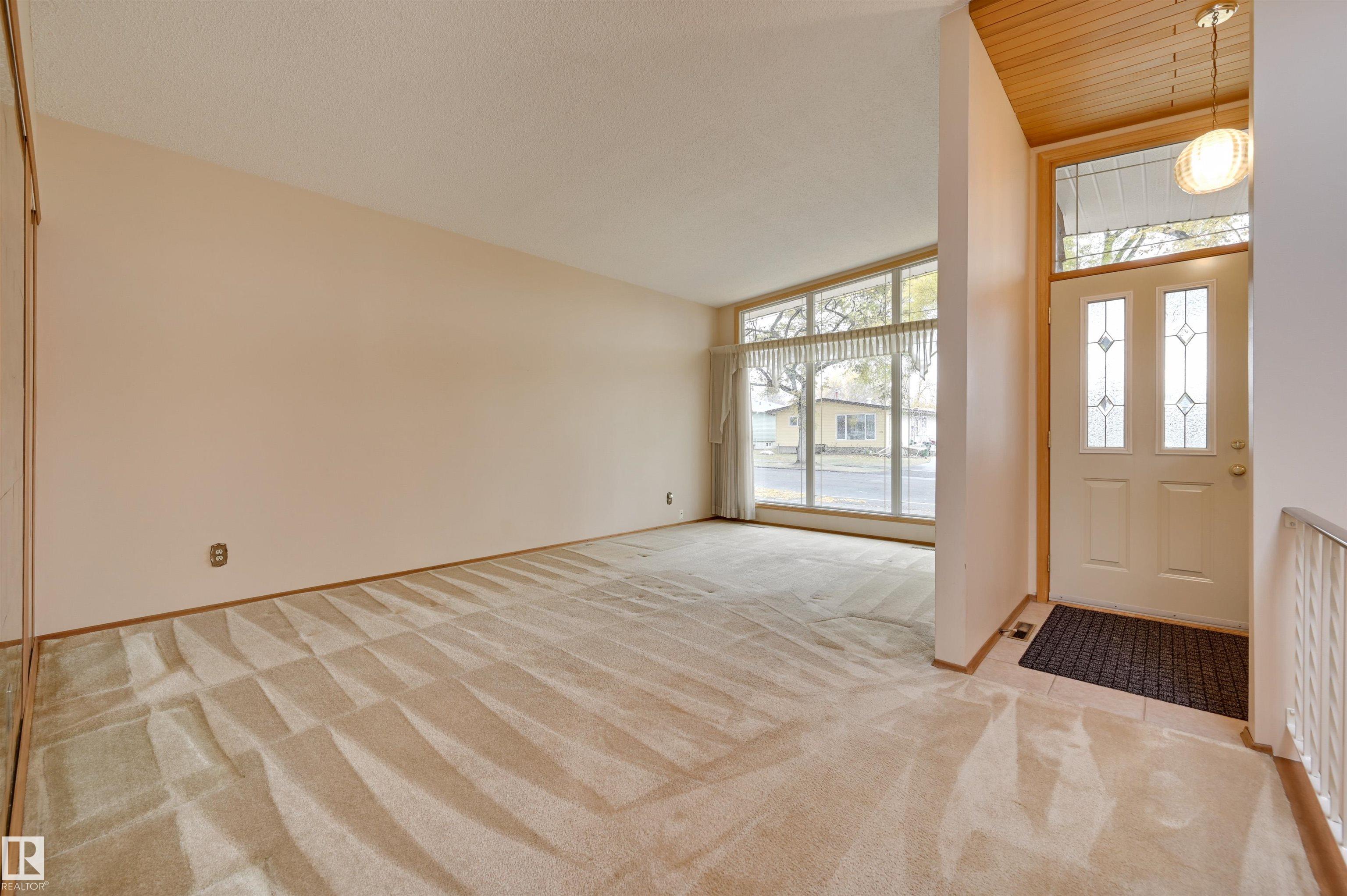 Photo 7 at 6211 148 Avenue NW, Mcleod, Edmonton