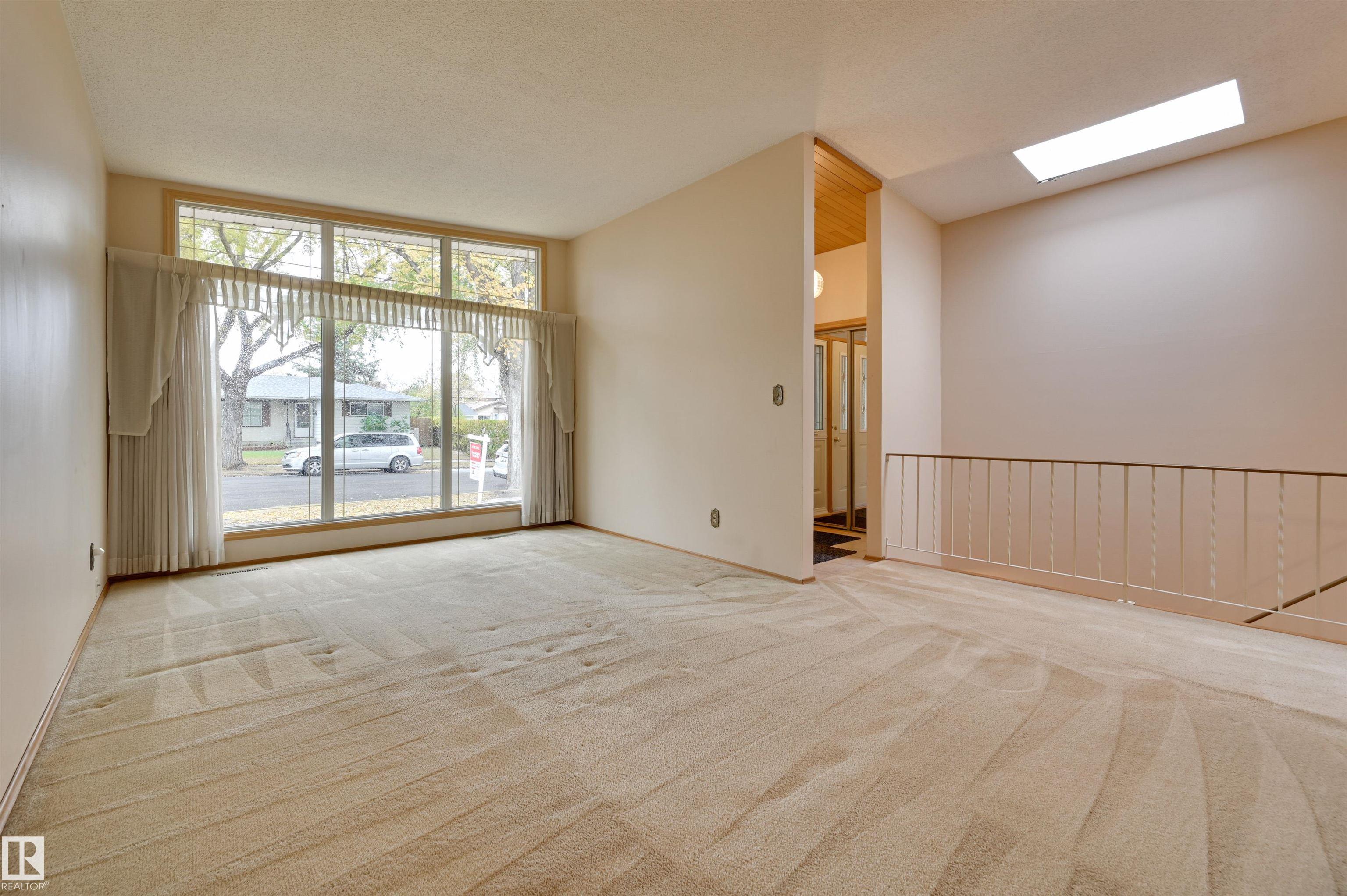Photo 9 at 6211 148 Avenue NW, Mcleod, Edmonton