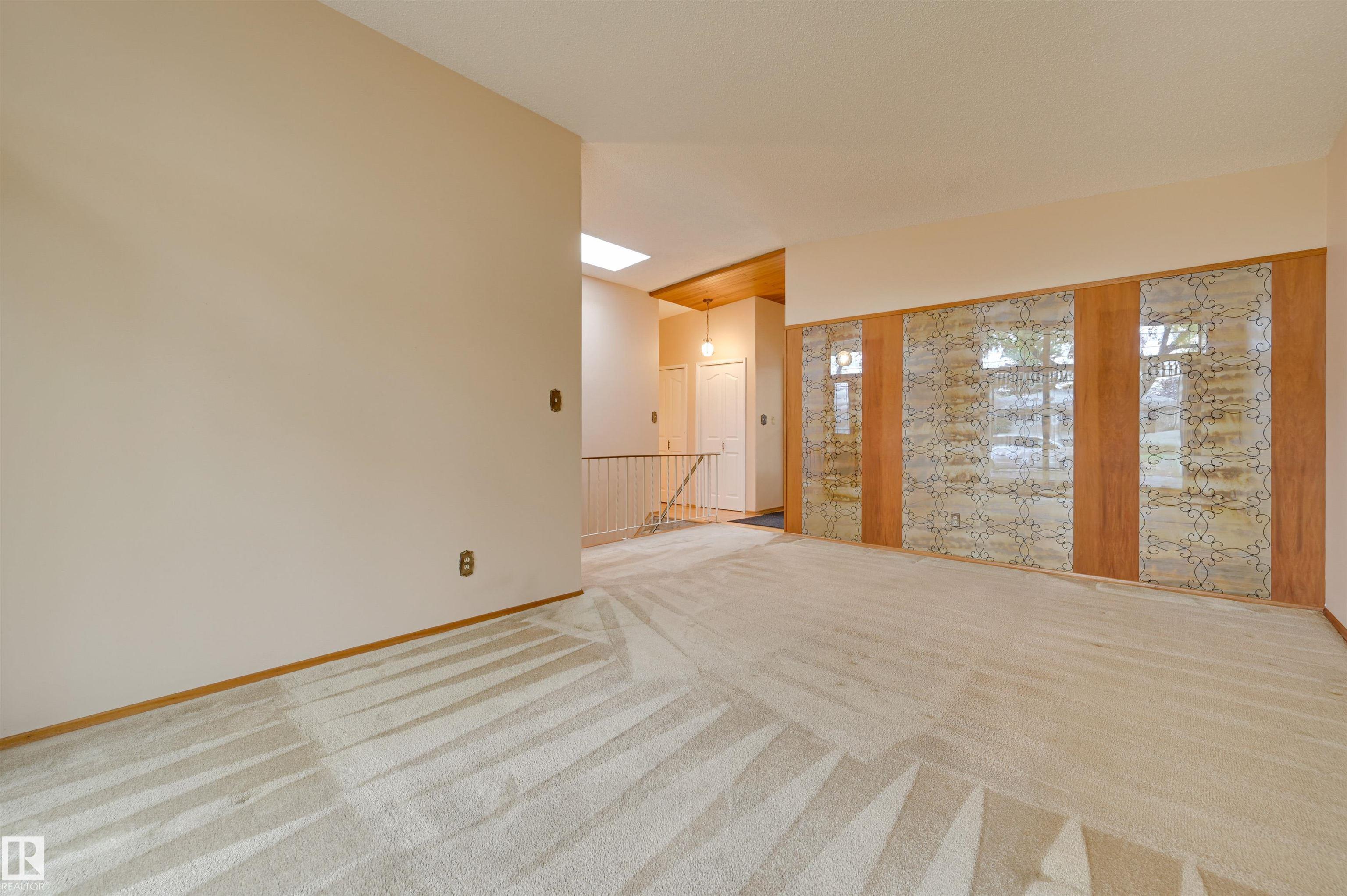 Photo 10 at 6211 148 Avenue NW, Mcleod, Edmonton