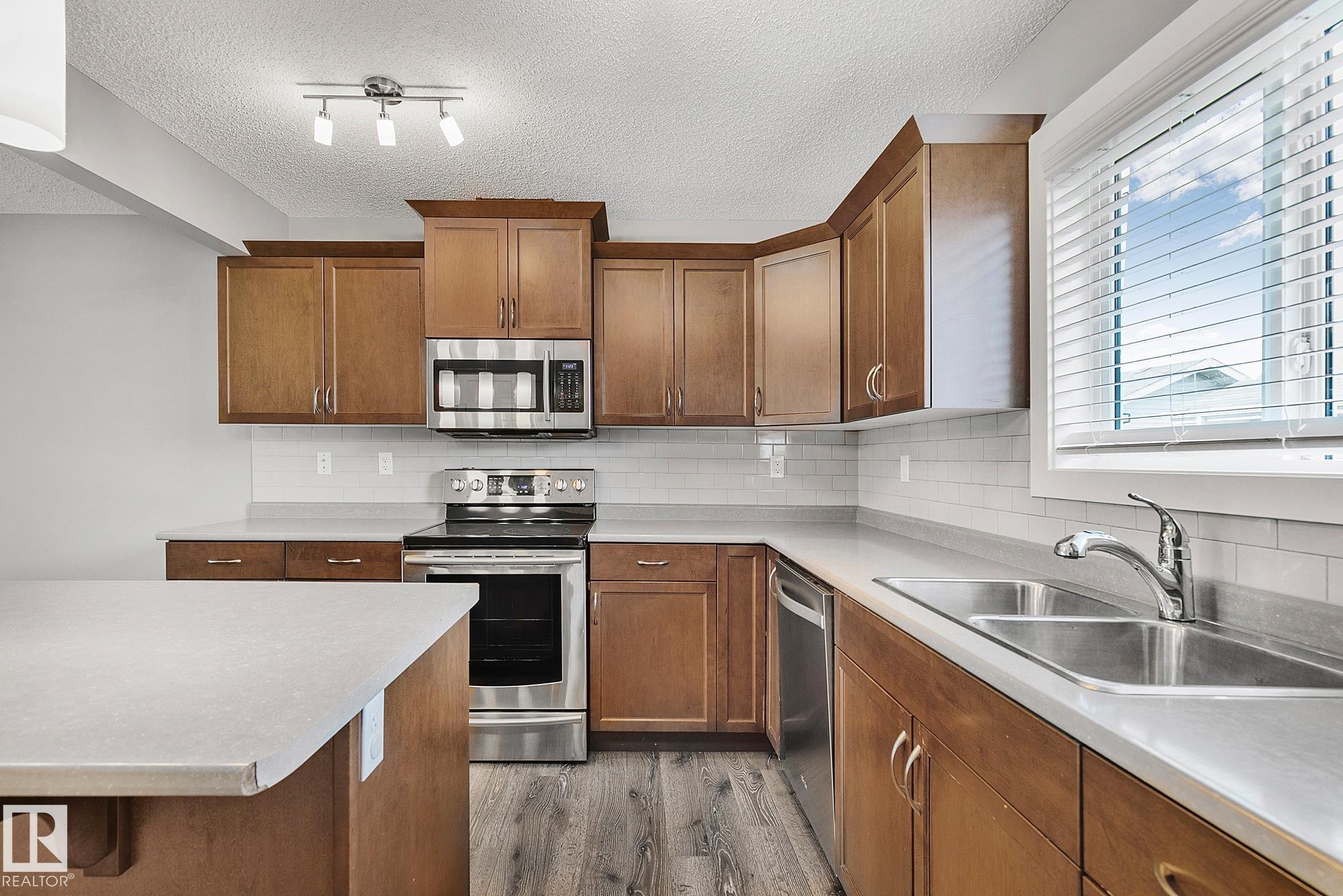 Photo 6 at 7388 Edgemont Way NW, Edgemont, Edmonton