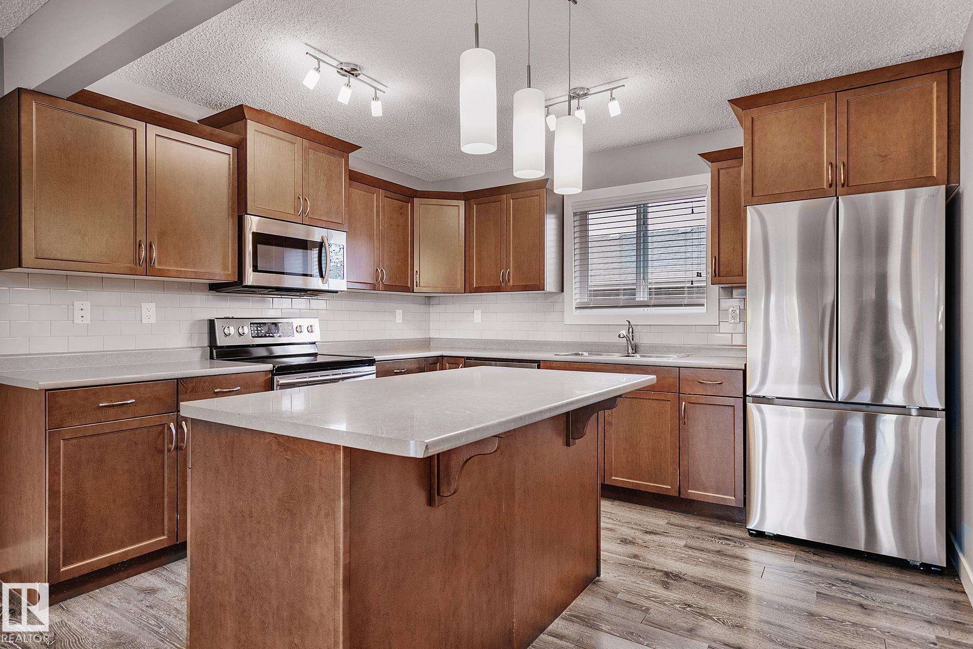Photo 9 at 7388 Edgemont Way NW, Edgemont, Edmonton