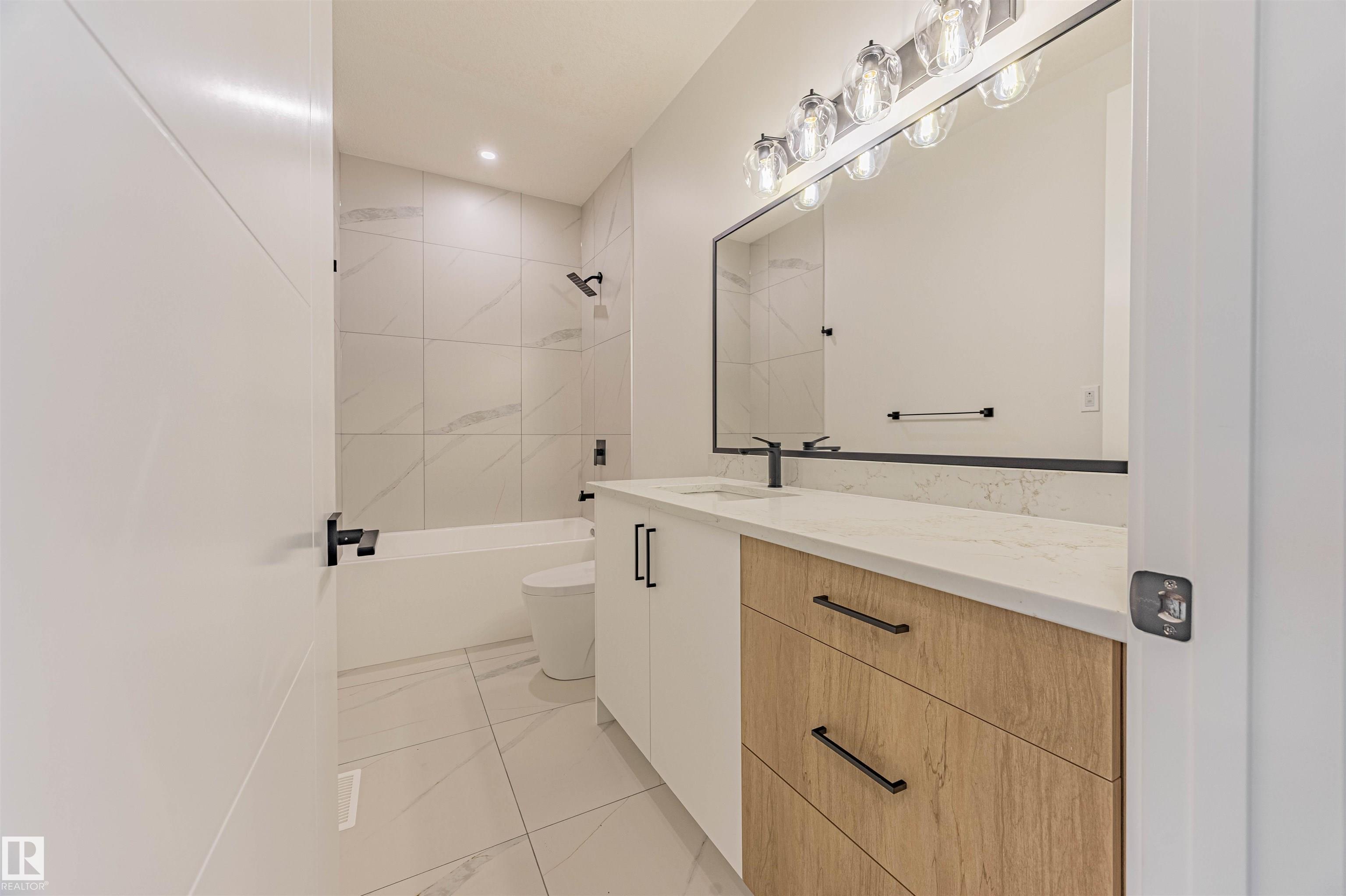 Photo 34 at 17 Birkshire Crescent, Hillshire, Sherwood Park