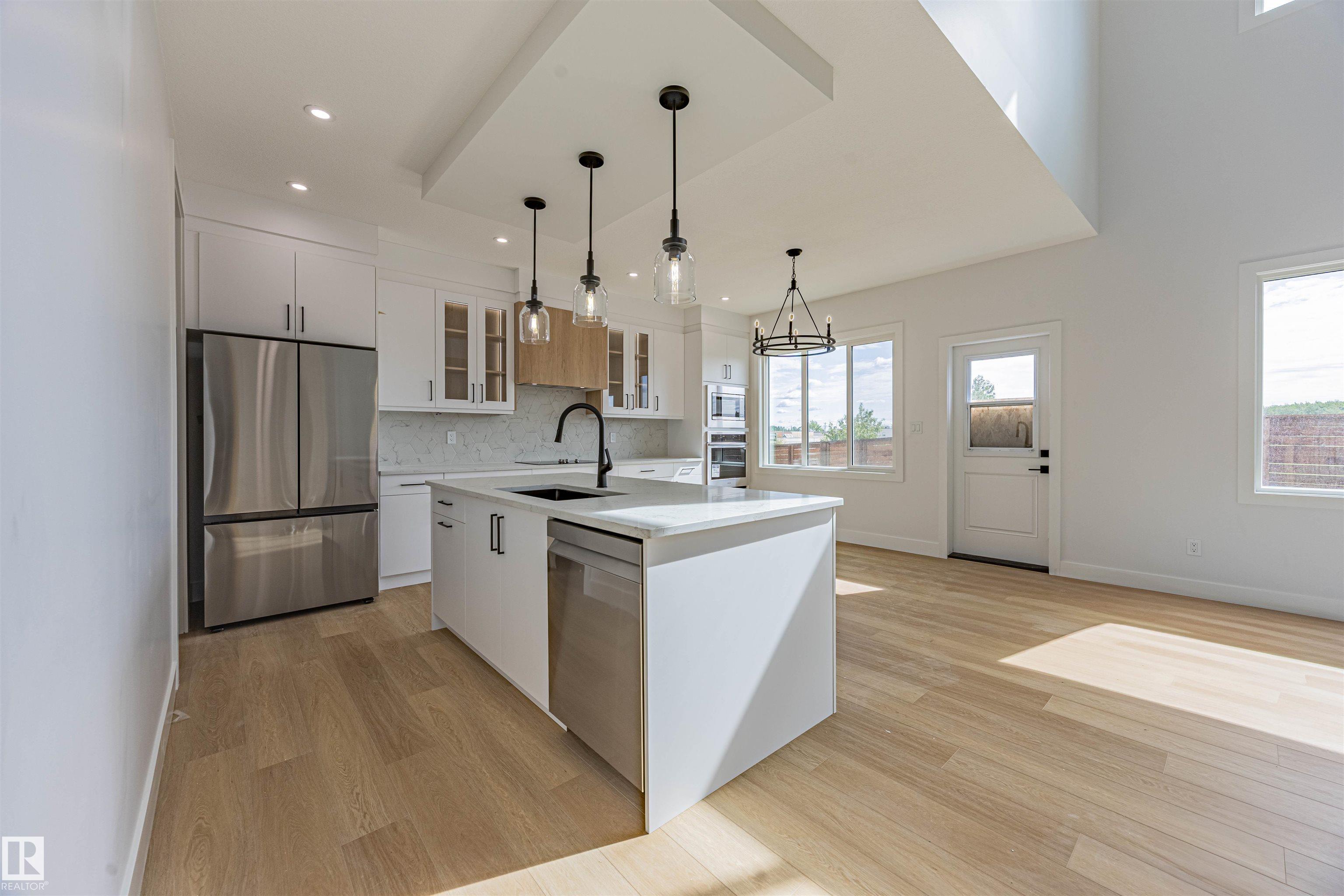 Photo 7 at 17 Birkshire Crescent, Hillshire, Sherwood Park