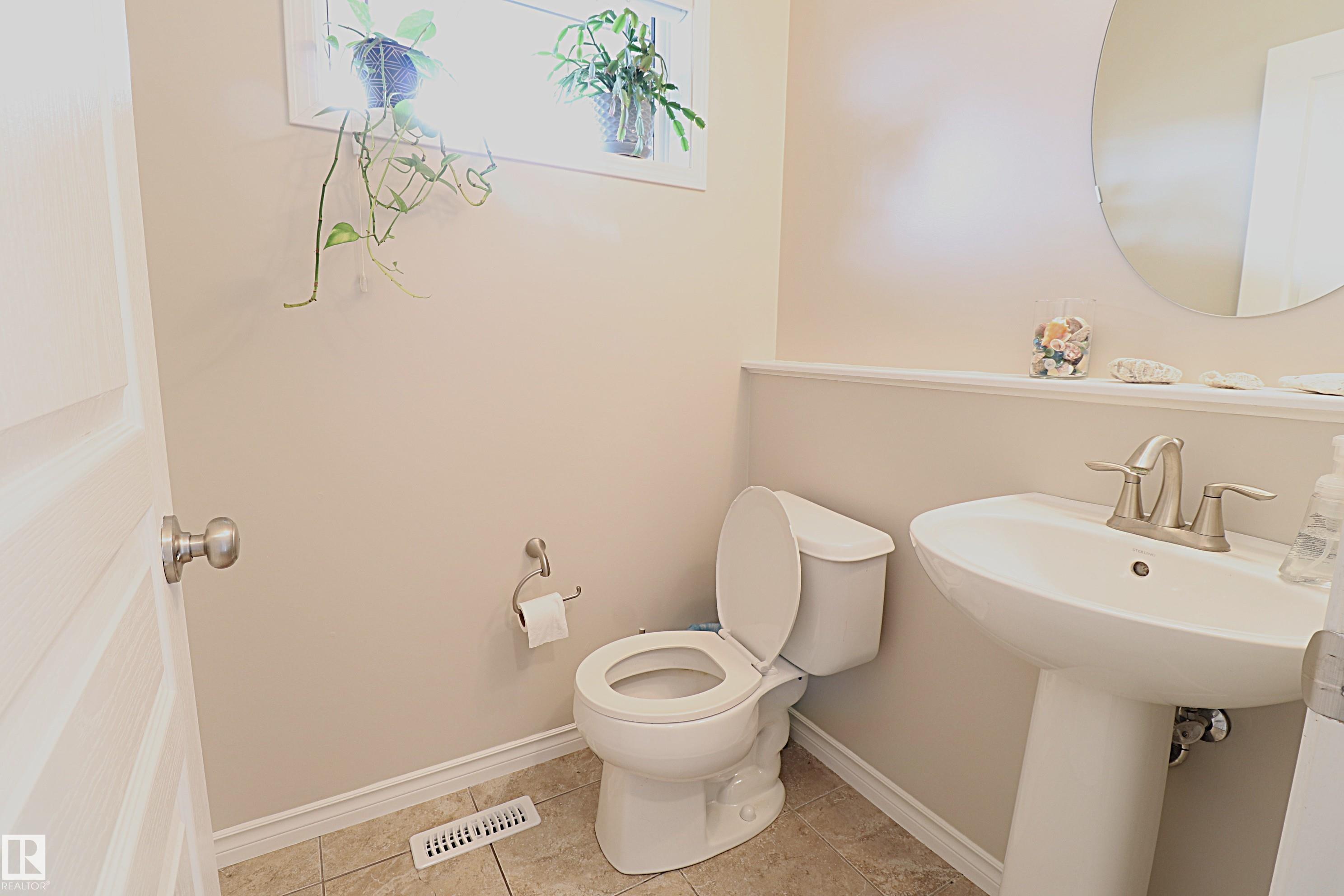 Photo 4 at 416 Keystone Way, West Haven, Leduc
