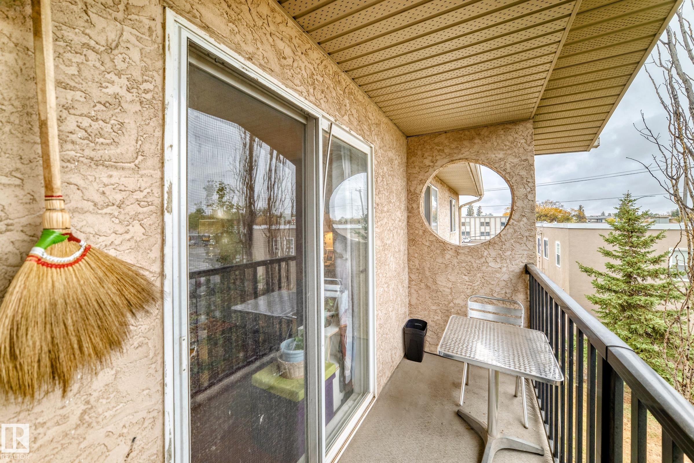 Photo 10 at 305 - 12710 127 Street NW, Athlone, Edmonton