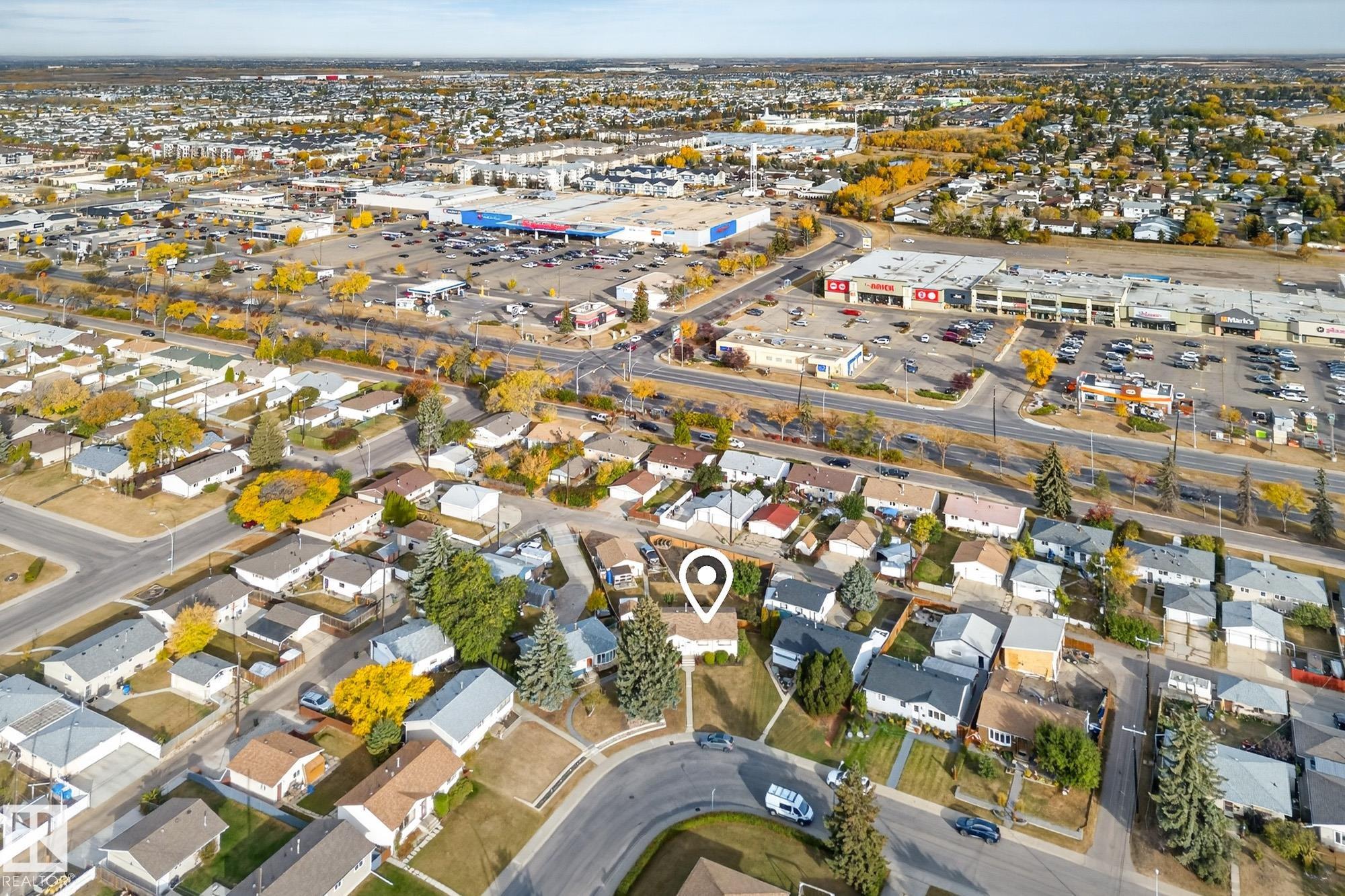 Photo 12 at 12236 136 Avenue NW, Kensington, Edmonton