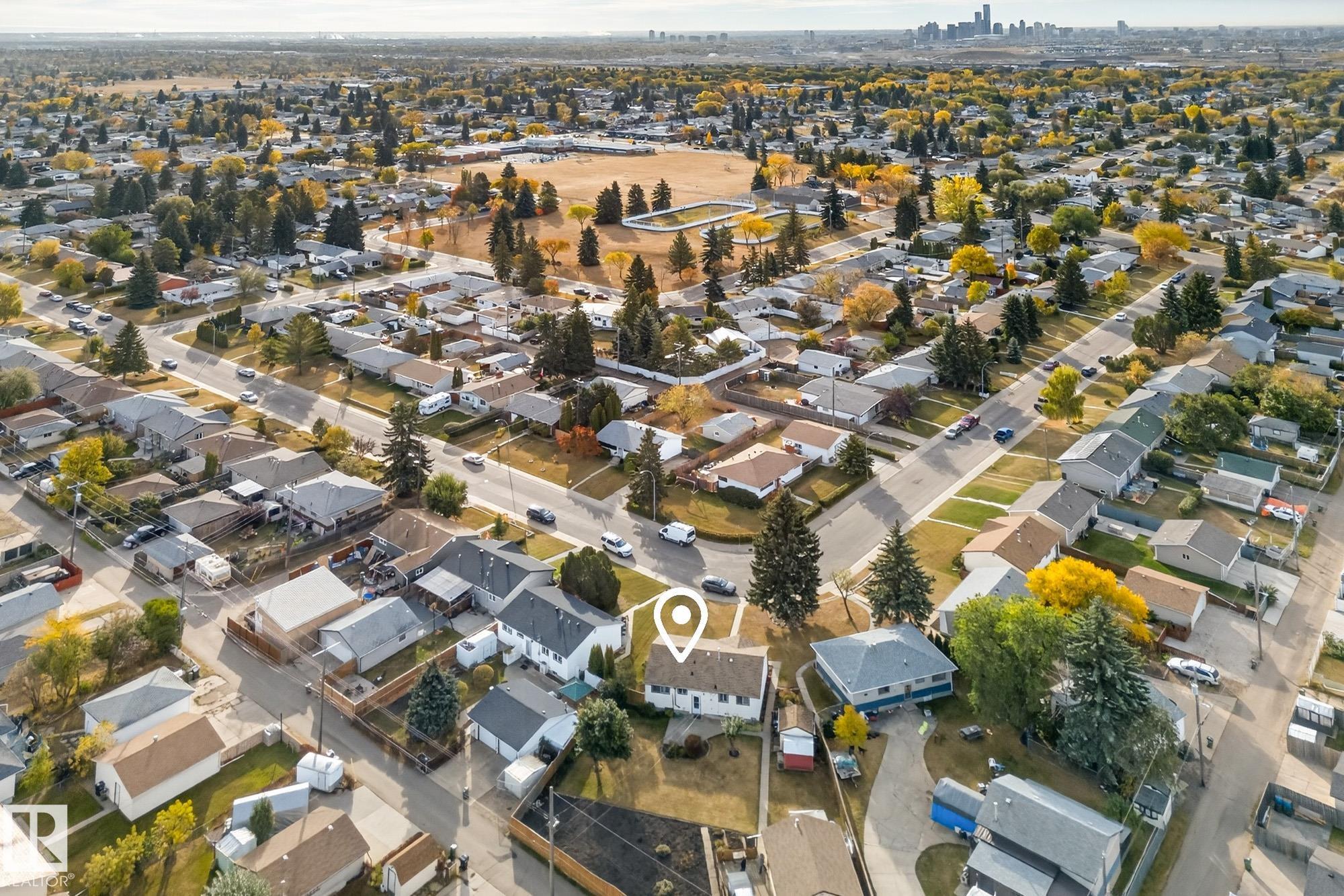 Photo 14 at 12236 136 Avenue NW, Kensington, Edmonton