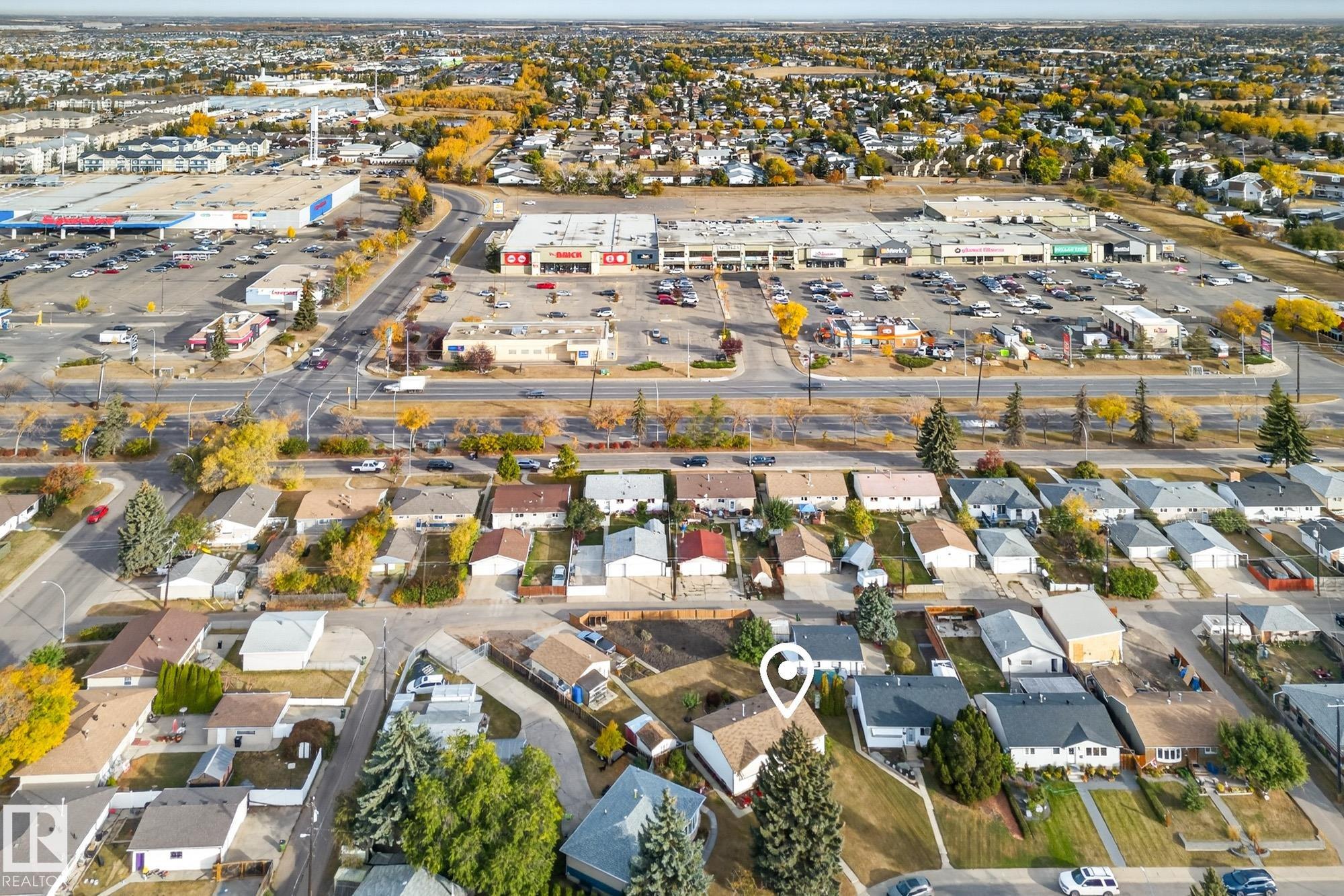 Photo 15 at 12236 136 Avenue NW, Kensington, Edmonton