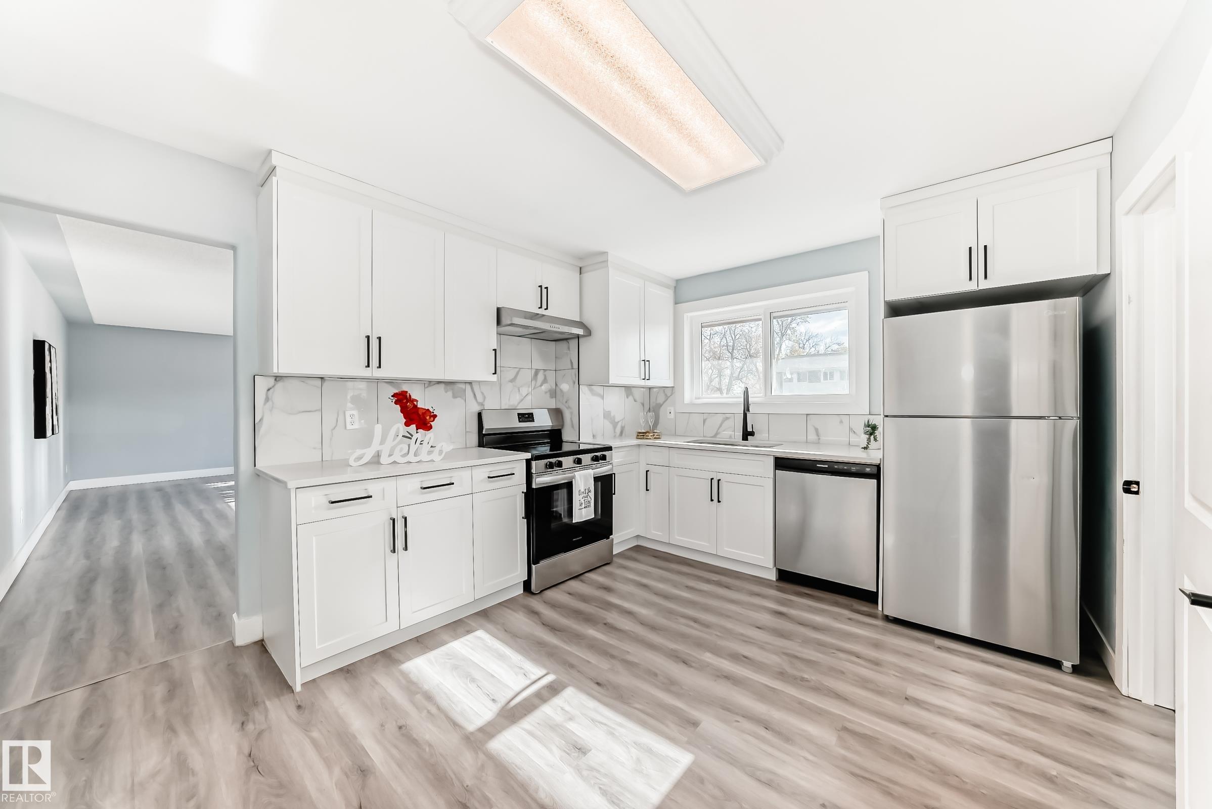 Photo 12 at 7104 129 Avenue NW, Balwin, Edmonton